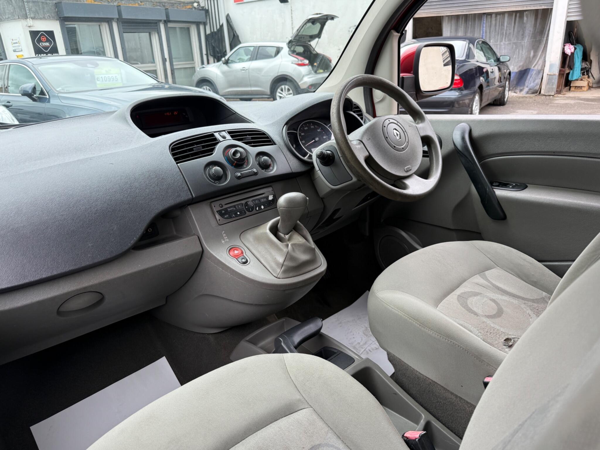 Renault Kangoo - Image 30