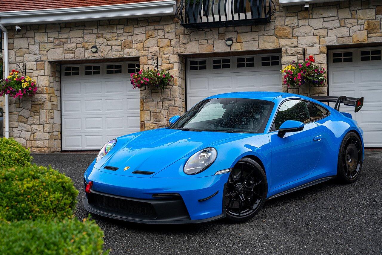Porsche 911 view 105