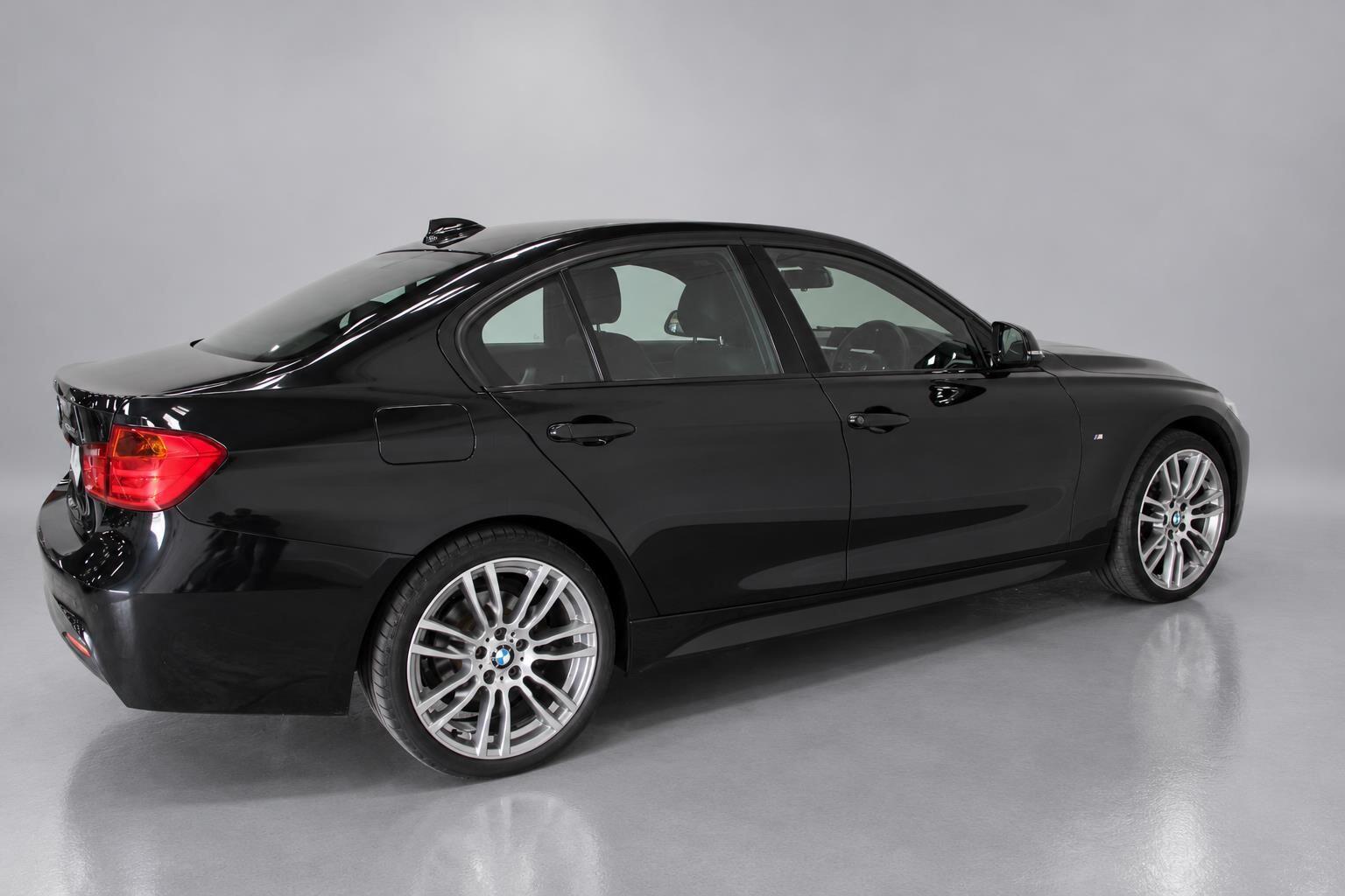 BMW 3 Series view 11