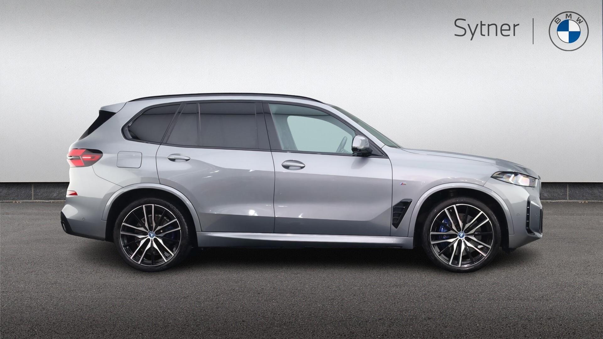 BMW X5 view 3