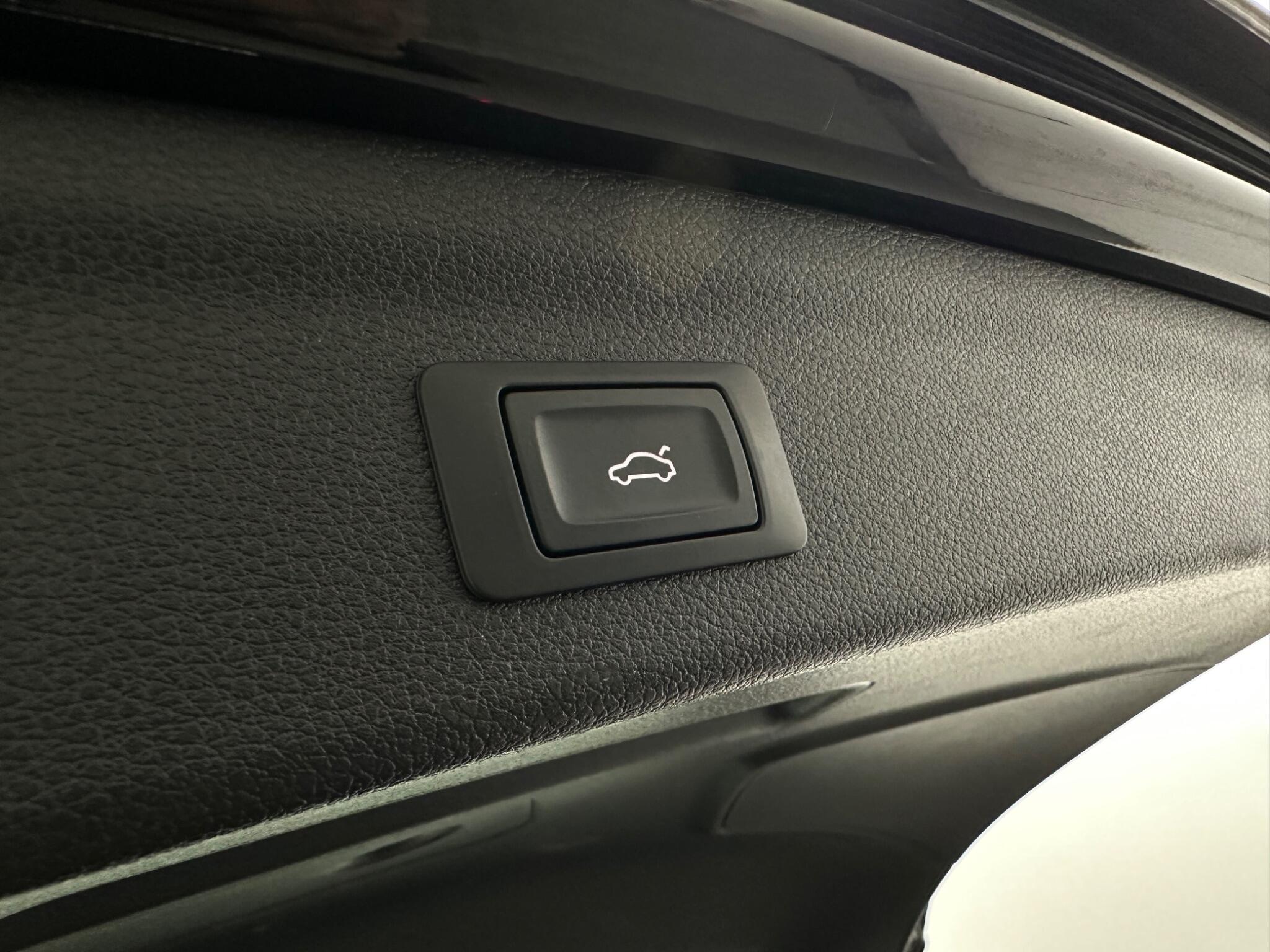 Audi Q3 view 48