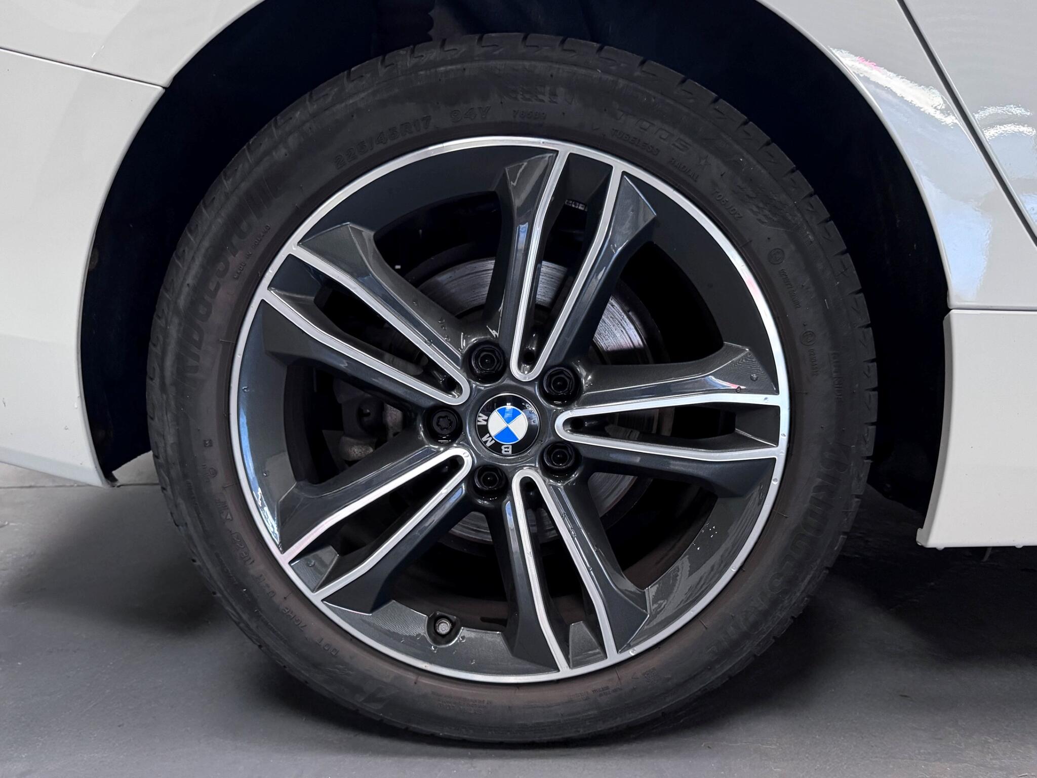 BMW 2 Series view 63
