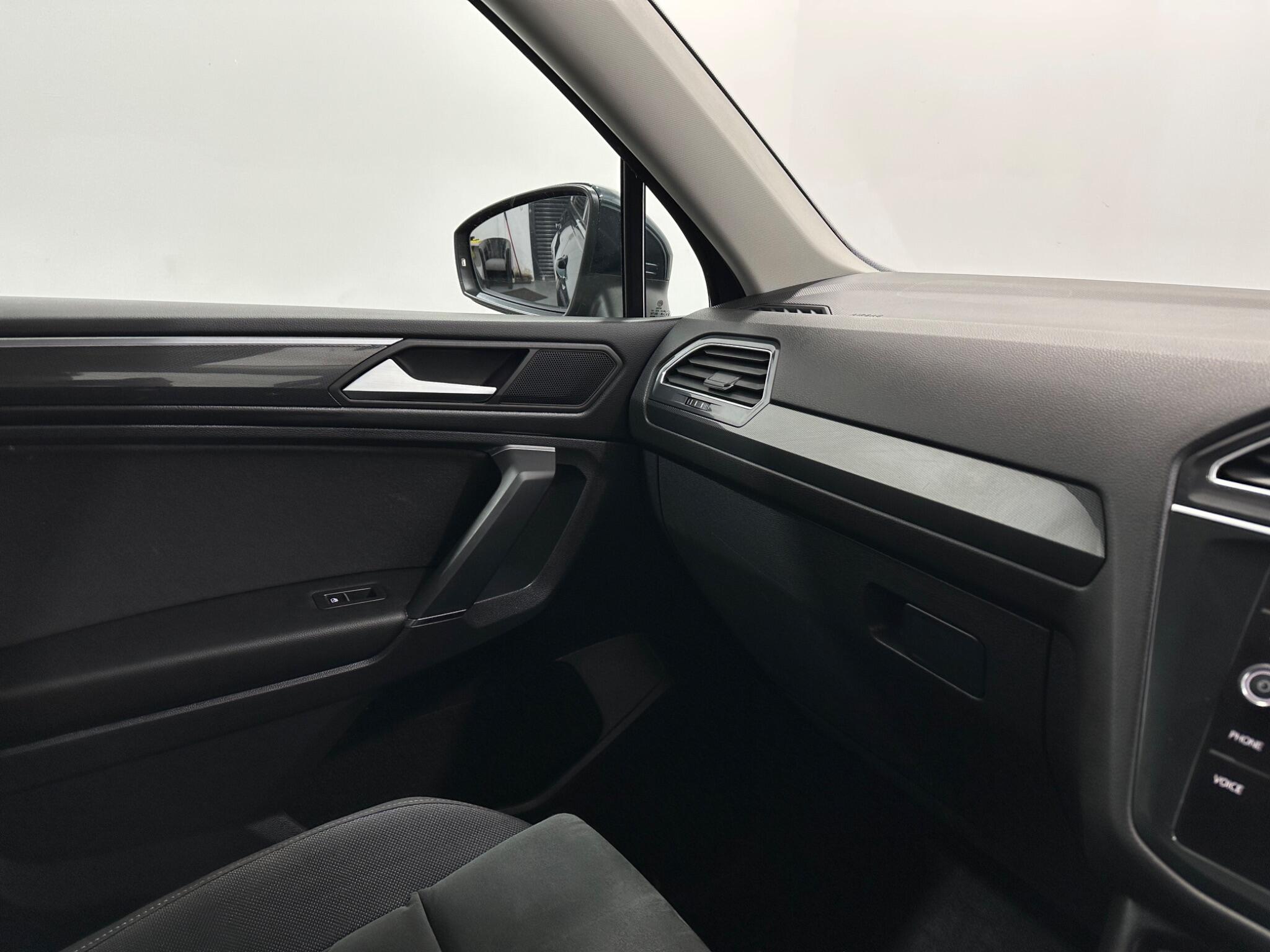 Volkswagen Tiguan Allspace view 28