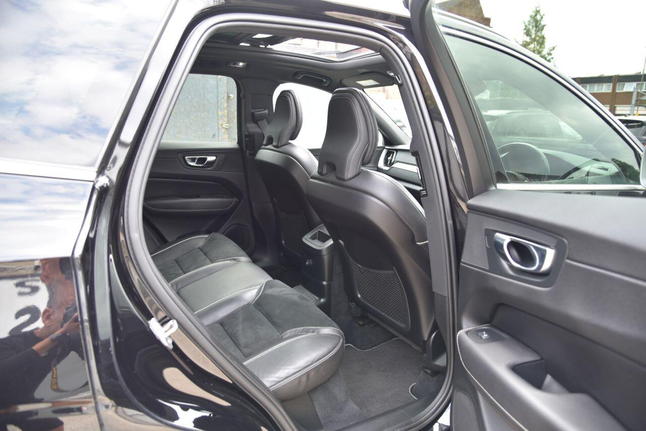 Volvo XC60 view 25