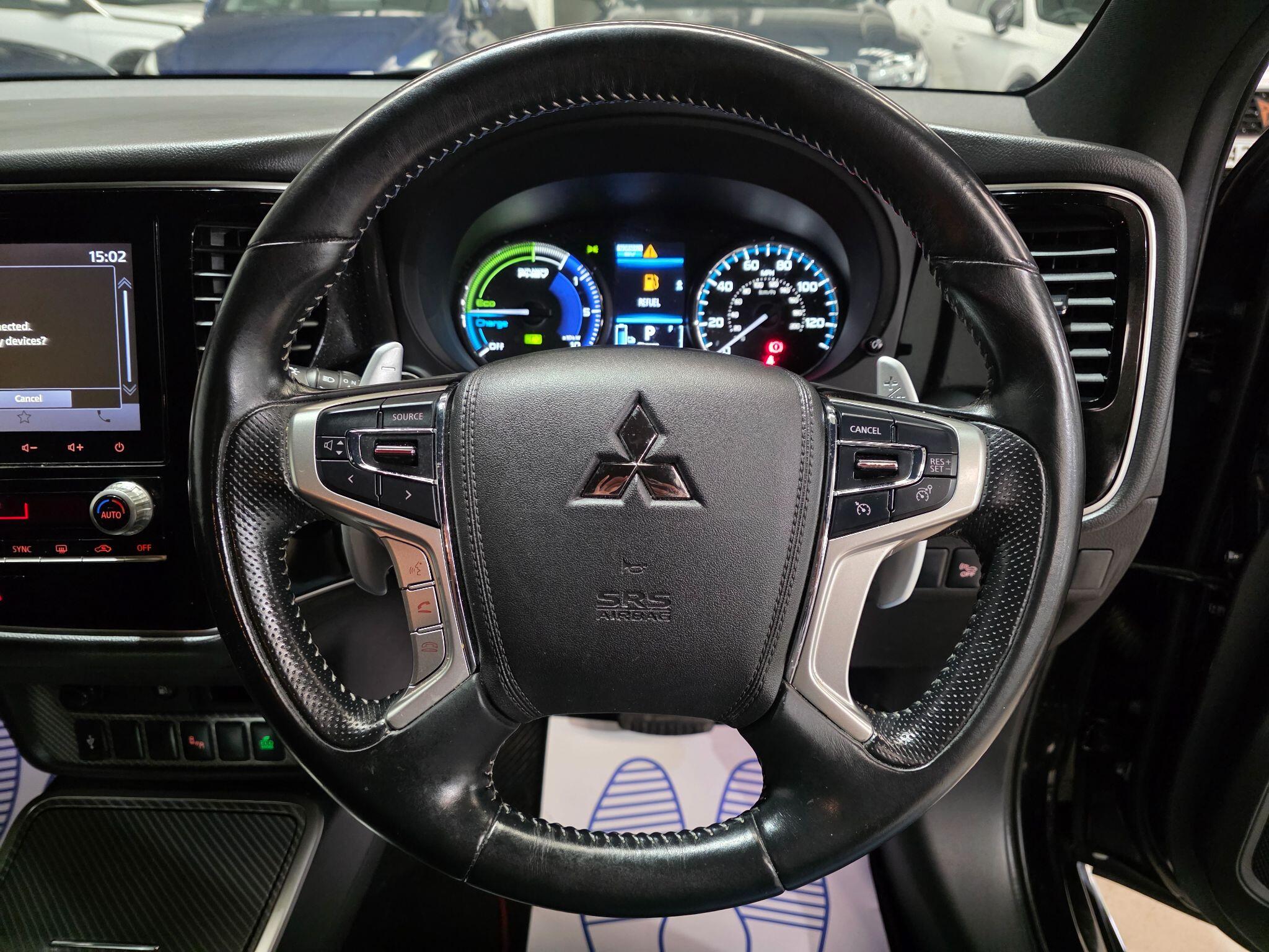 Mitsubishi Outlander view 15