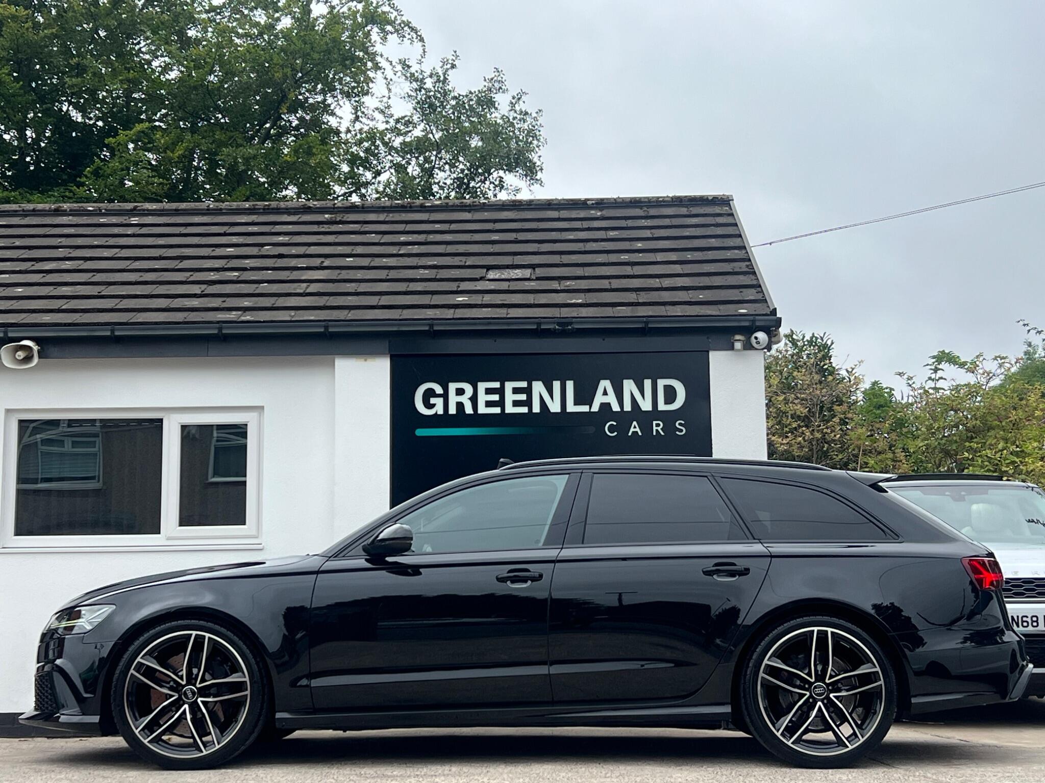 Audi RS6 view 30