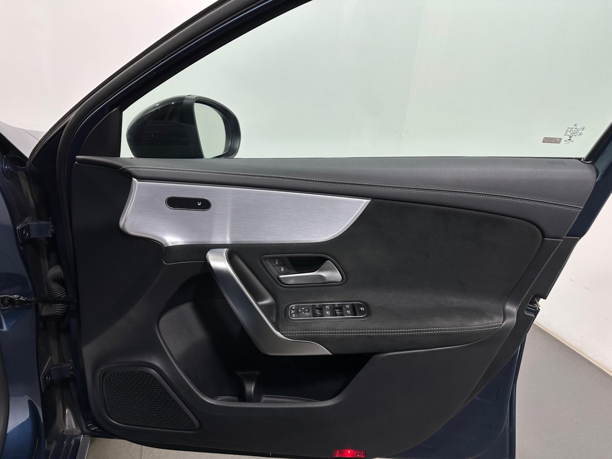 Mercedes-Benz A-Class view 36