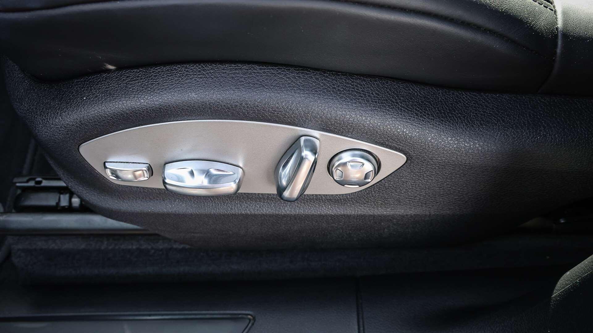 Porsche Macan view 25
