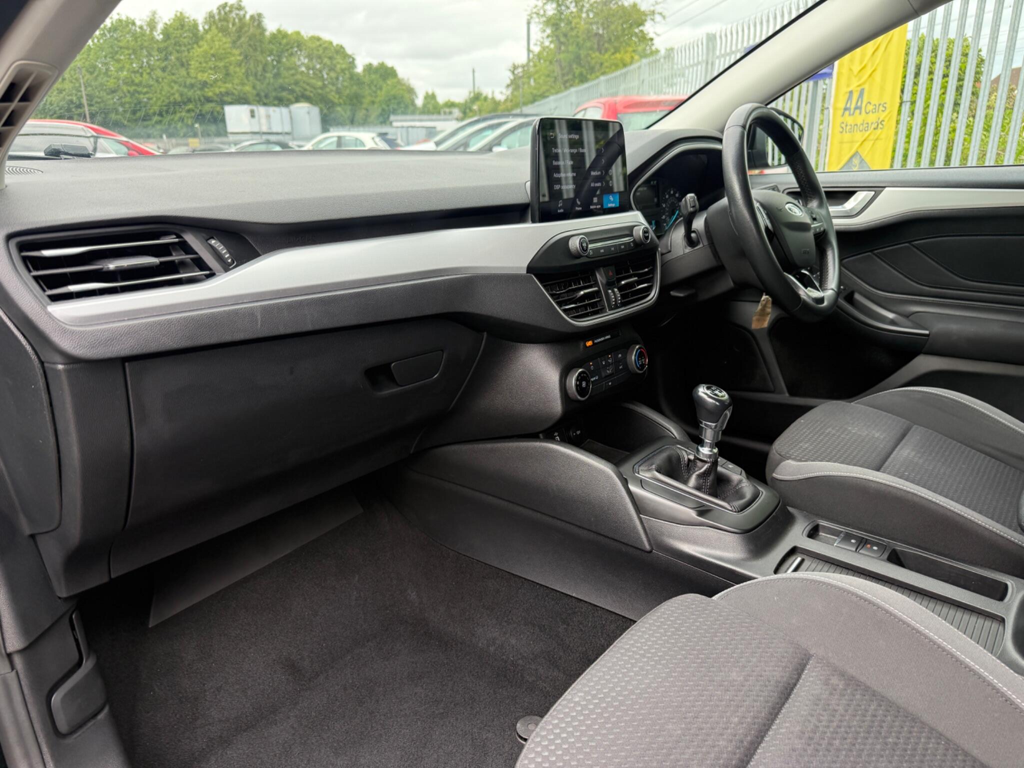 2019 Ford Focus image 25