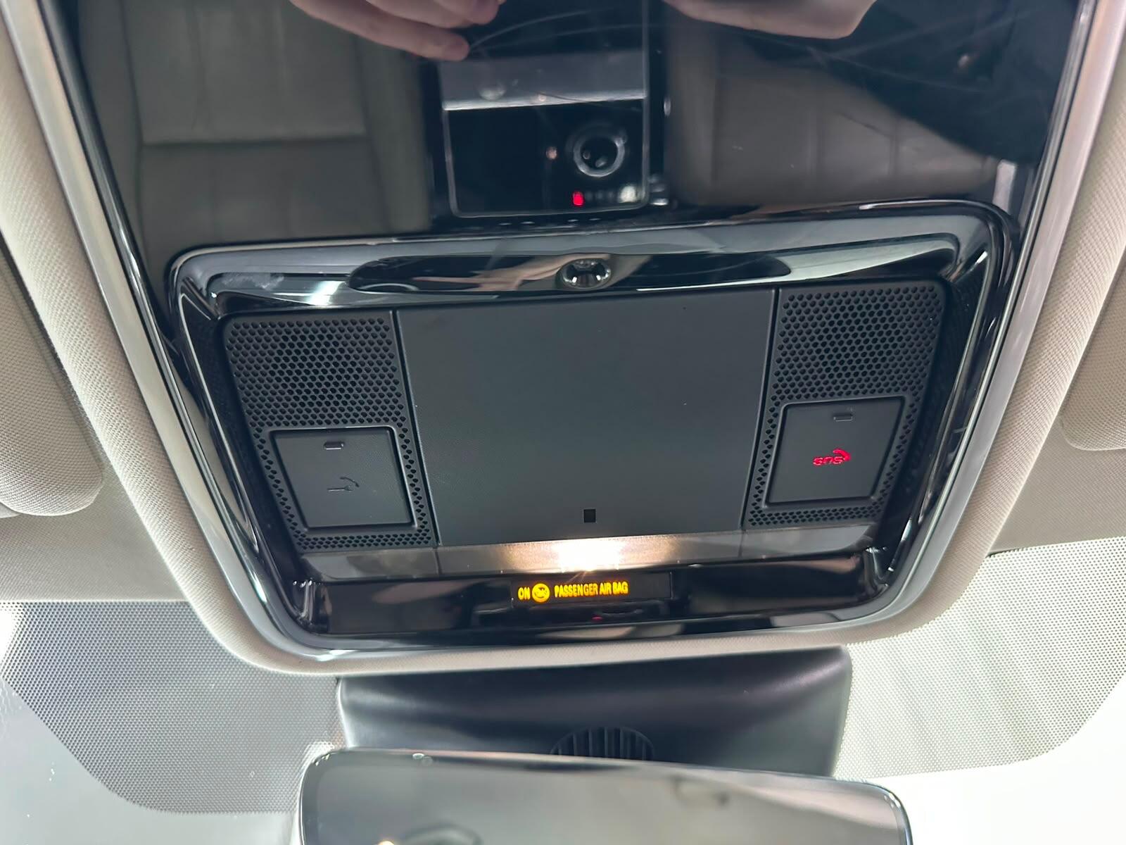 Land Rover Range Rover Velar view 53