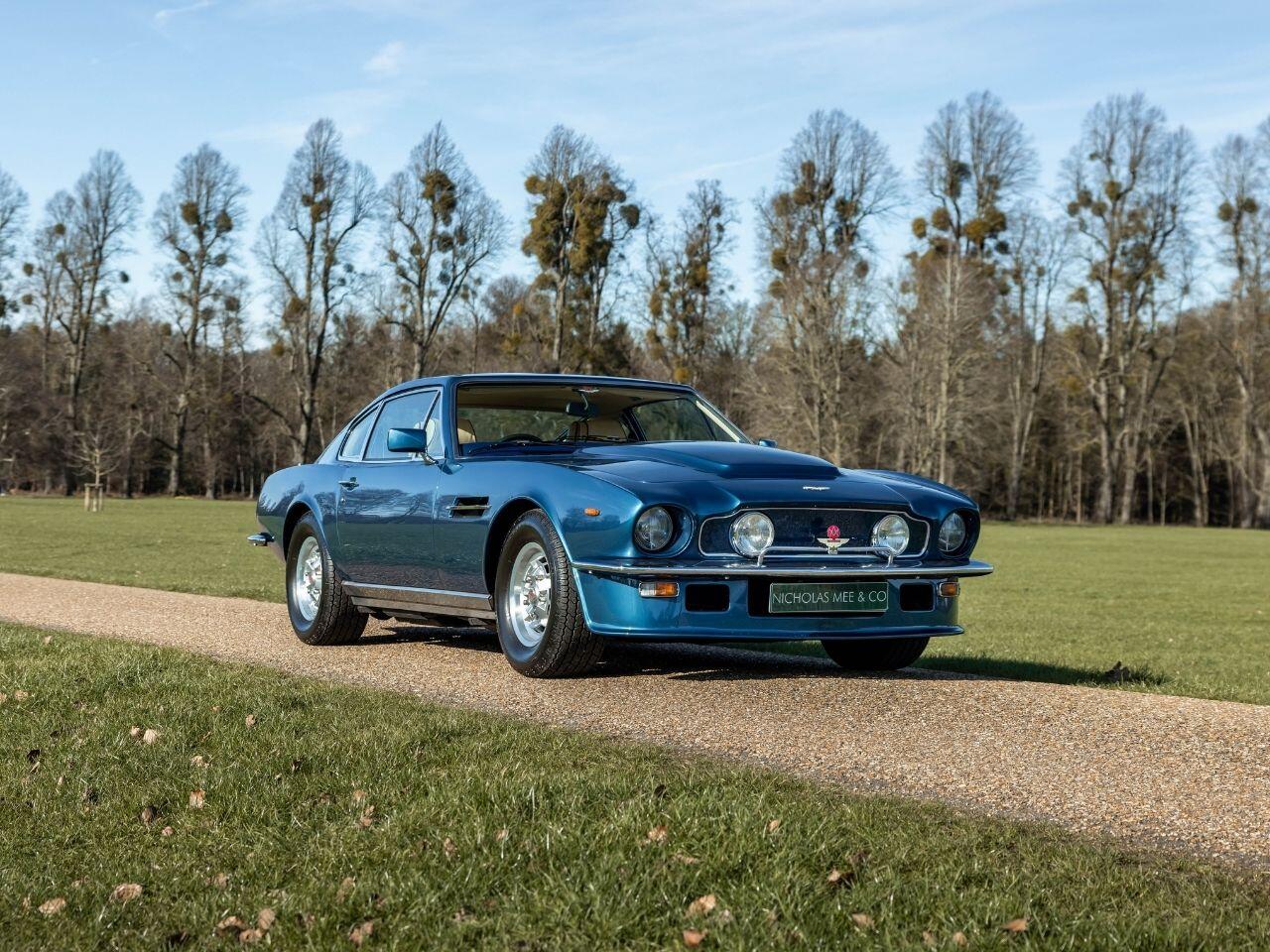 Aston Martin V8