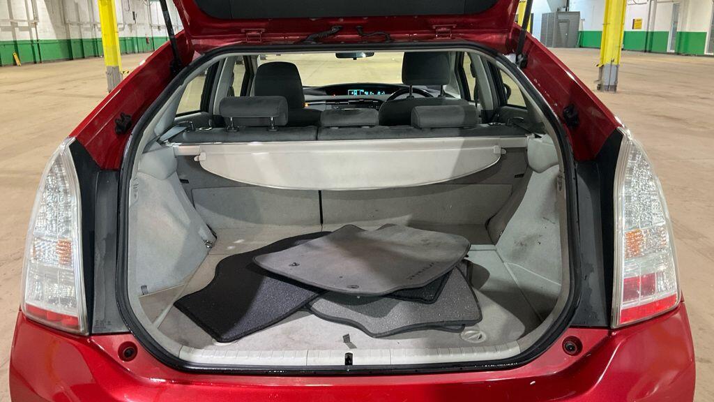 Toyota Prius view 7