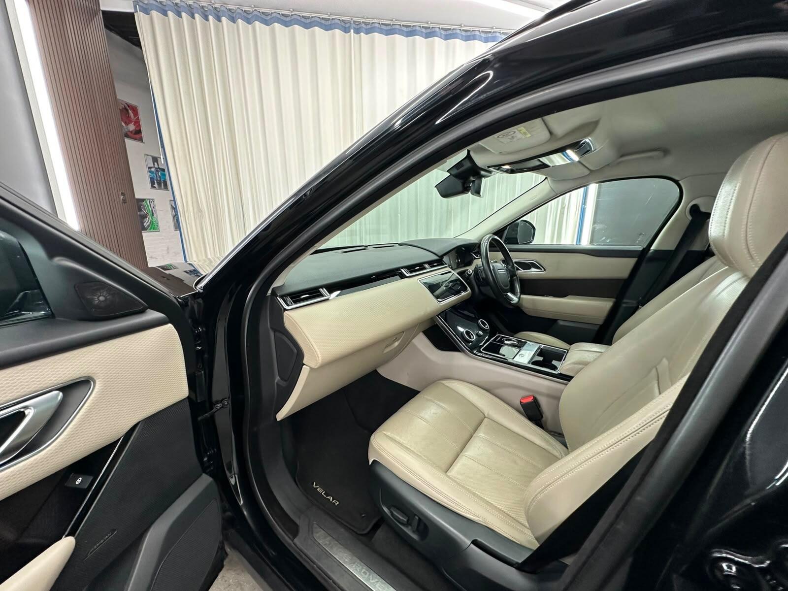 Land Rover Range Rover Velar view 29
