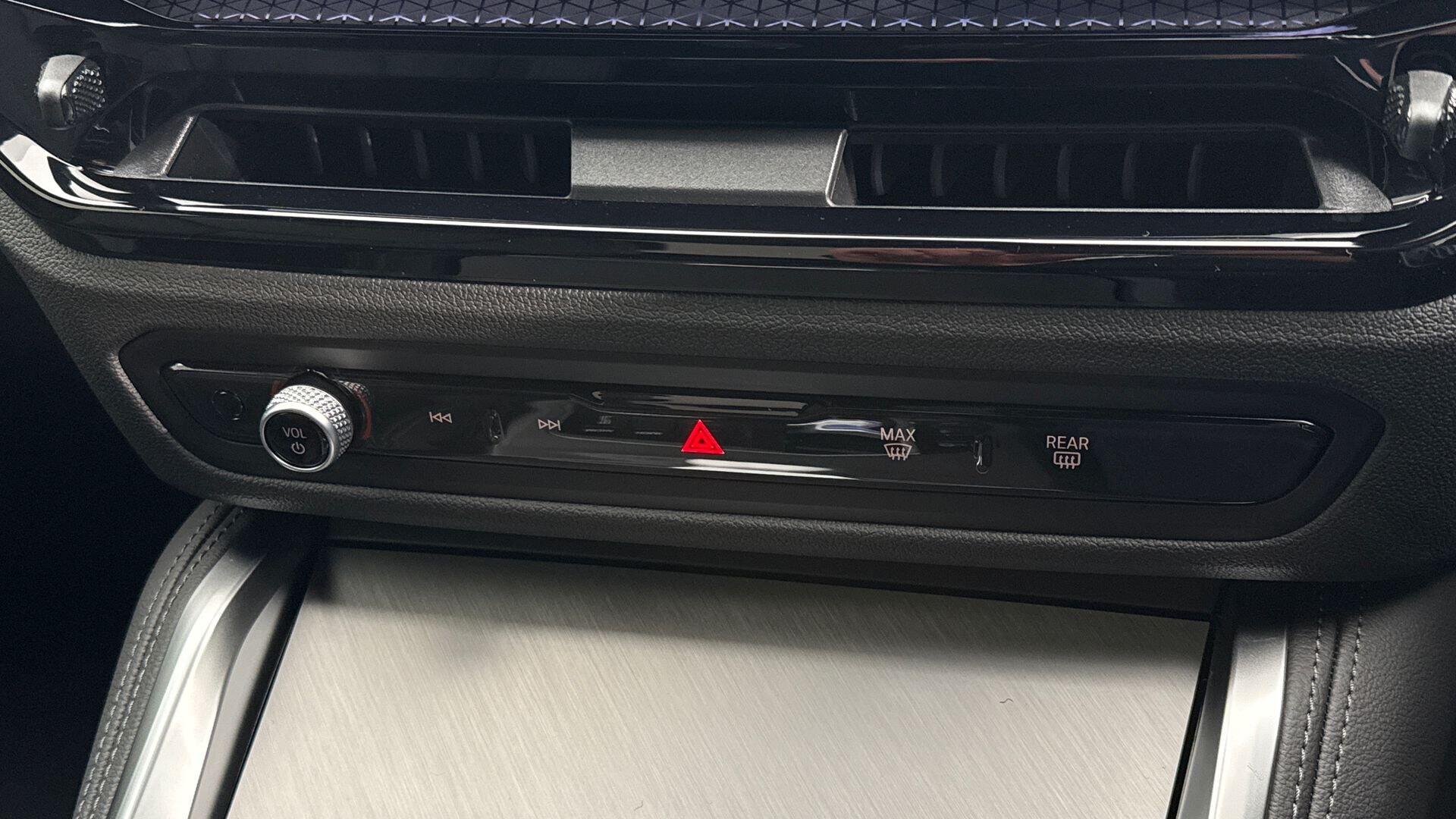 BMW 2 Series view 30