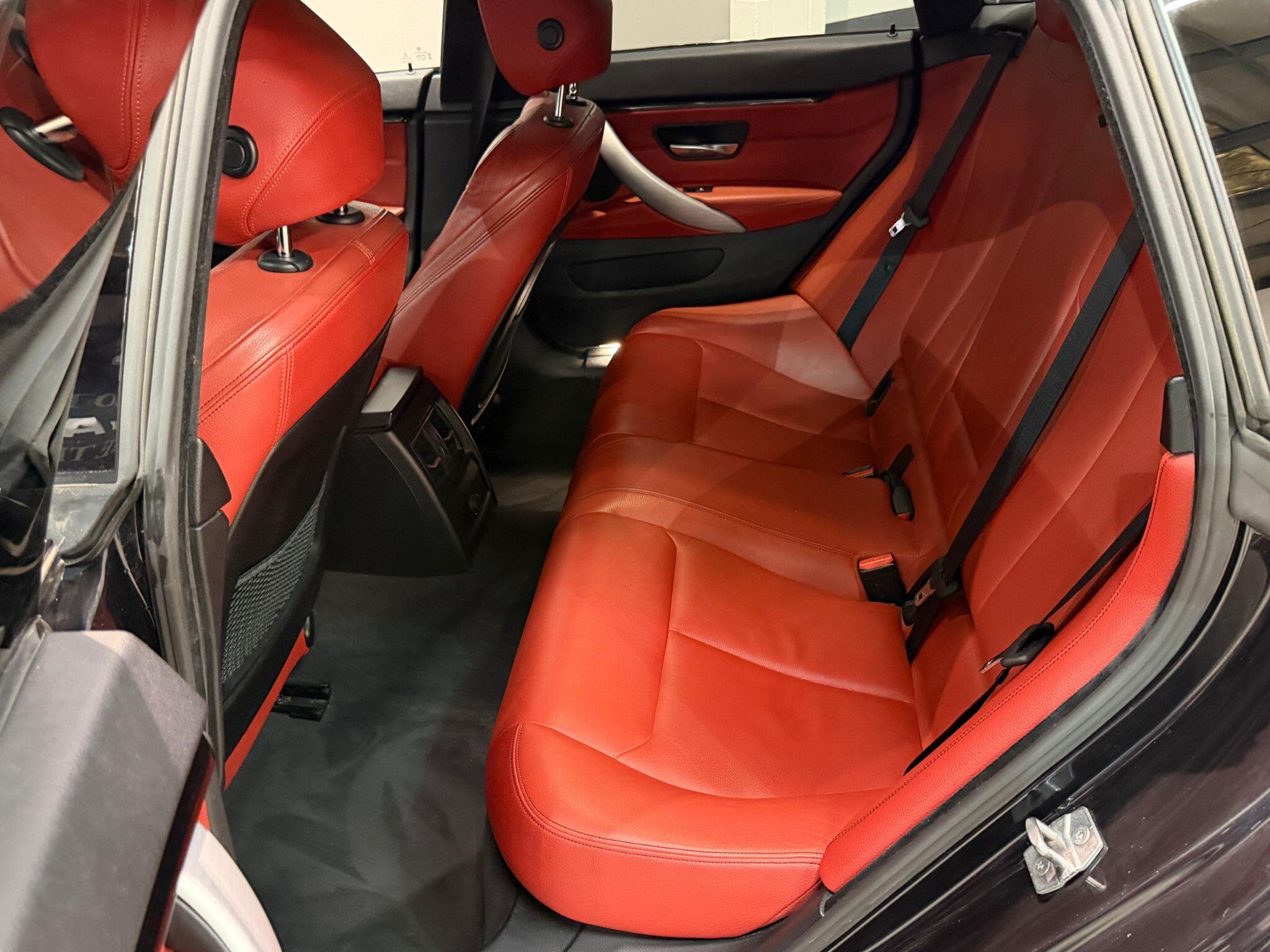 BMW 4 Series view 32