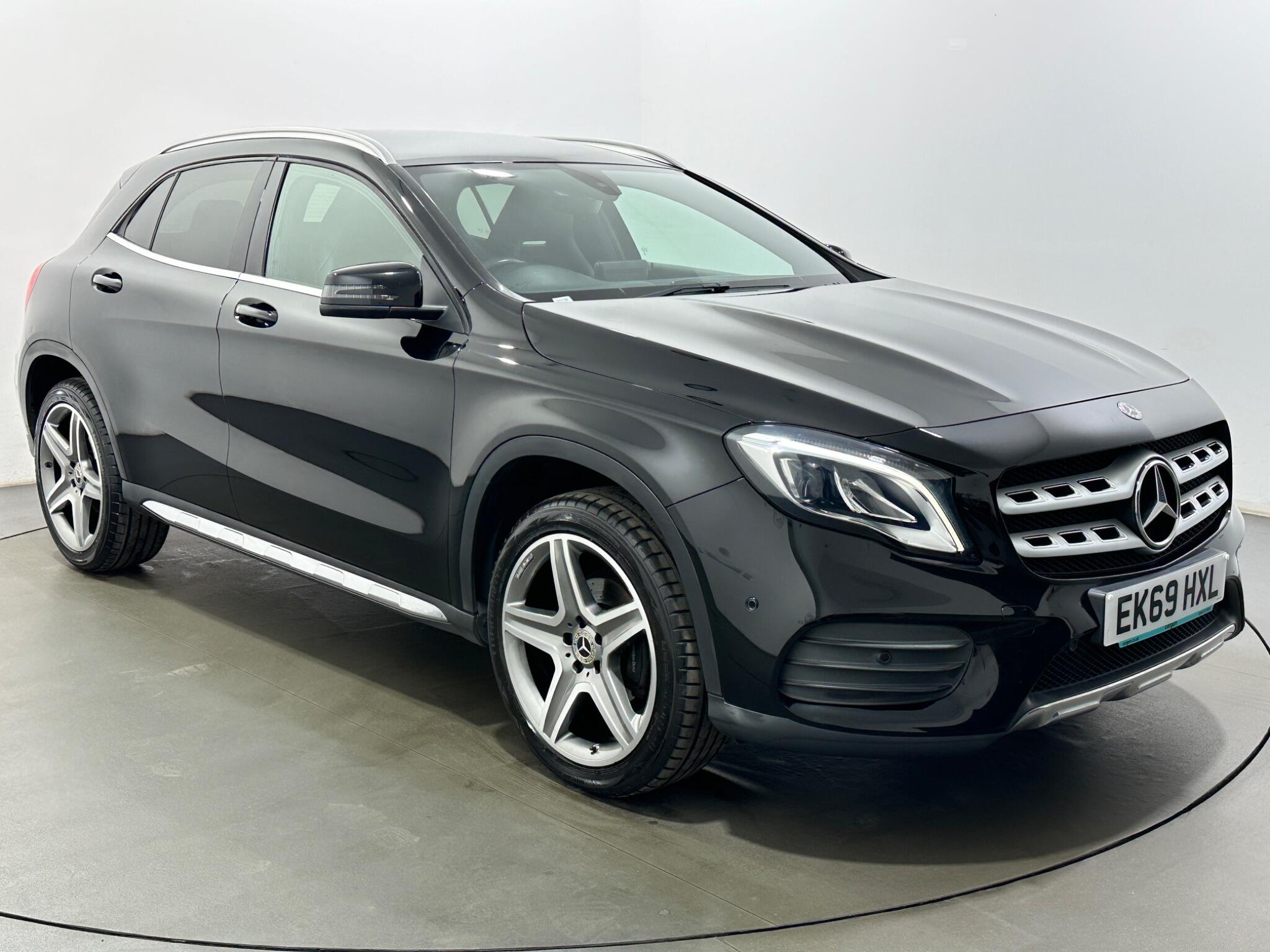 Mercedes-Benz Gla view 54