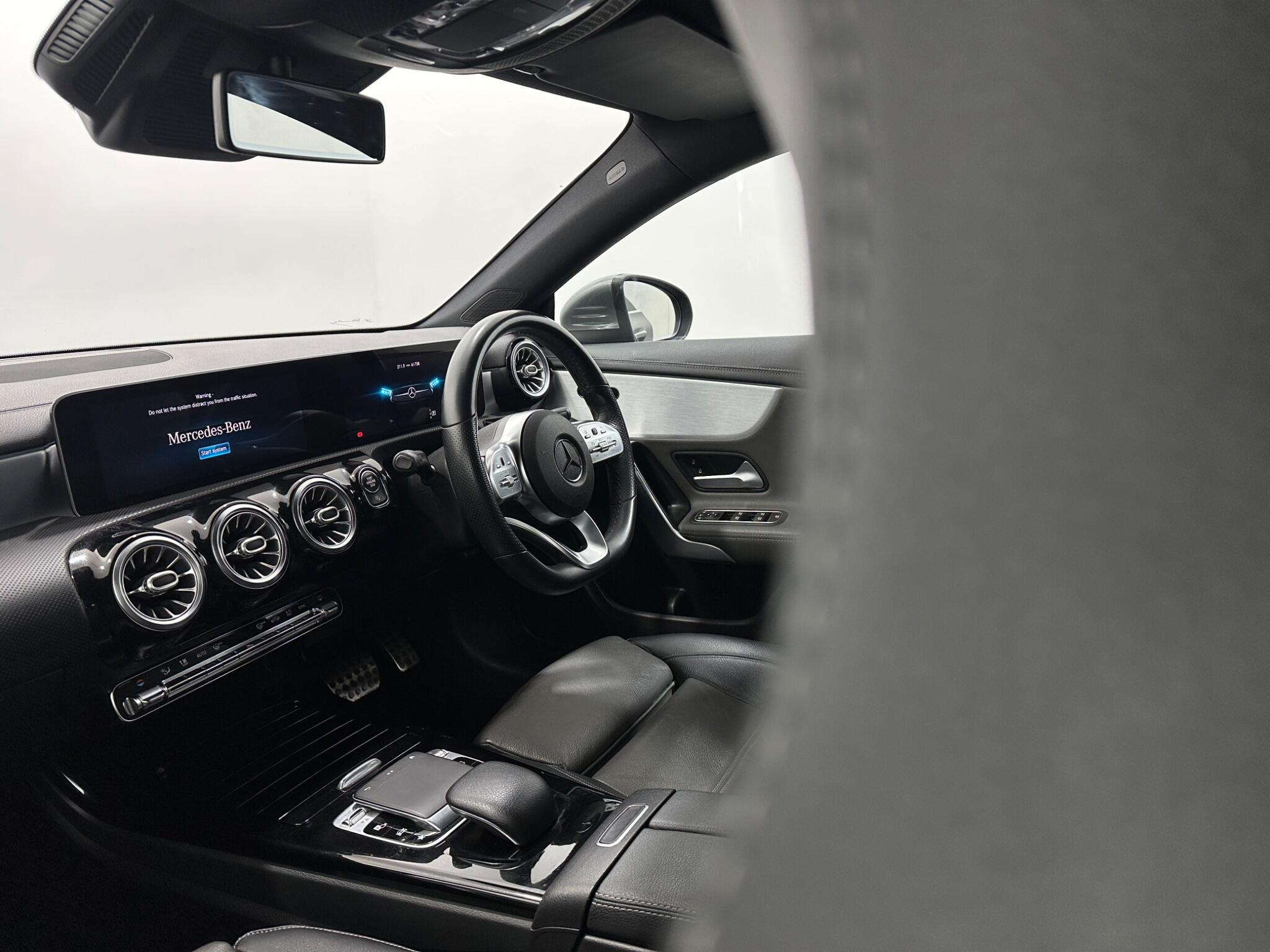 Mercedes-Benz Cla view 31