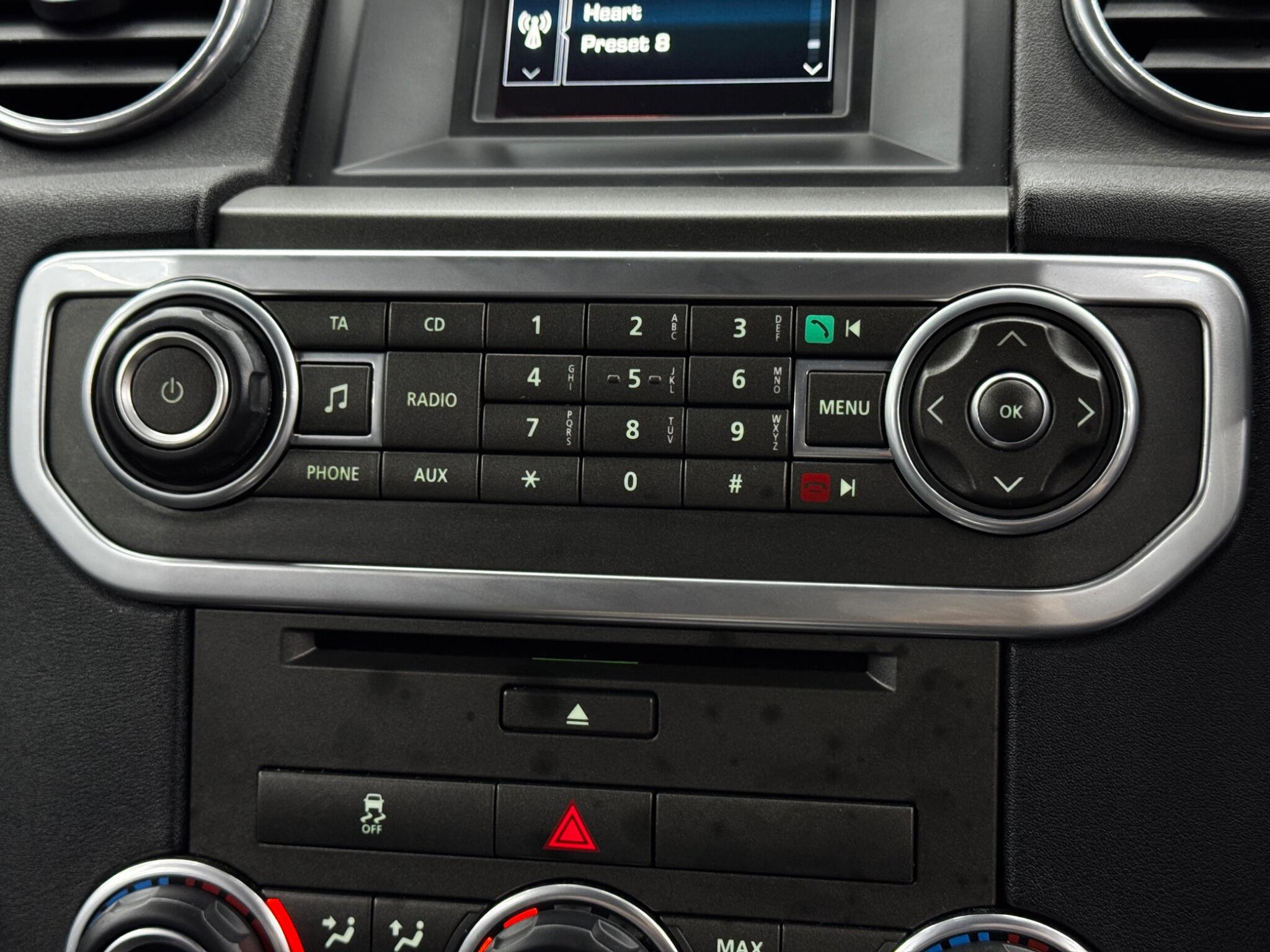 Land Rover Discovery view 28