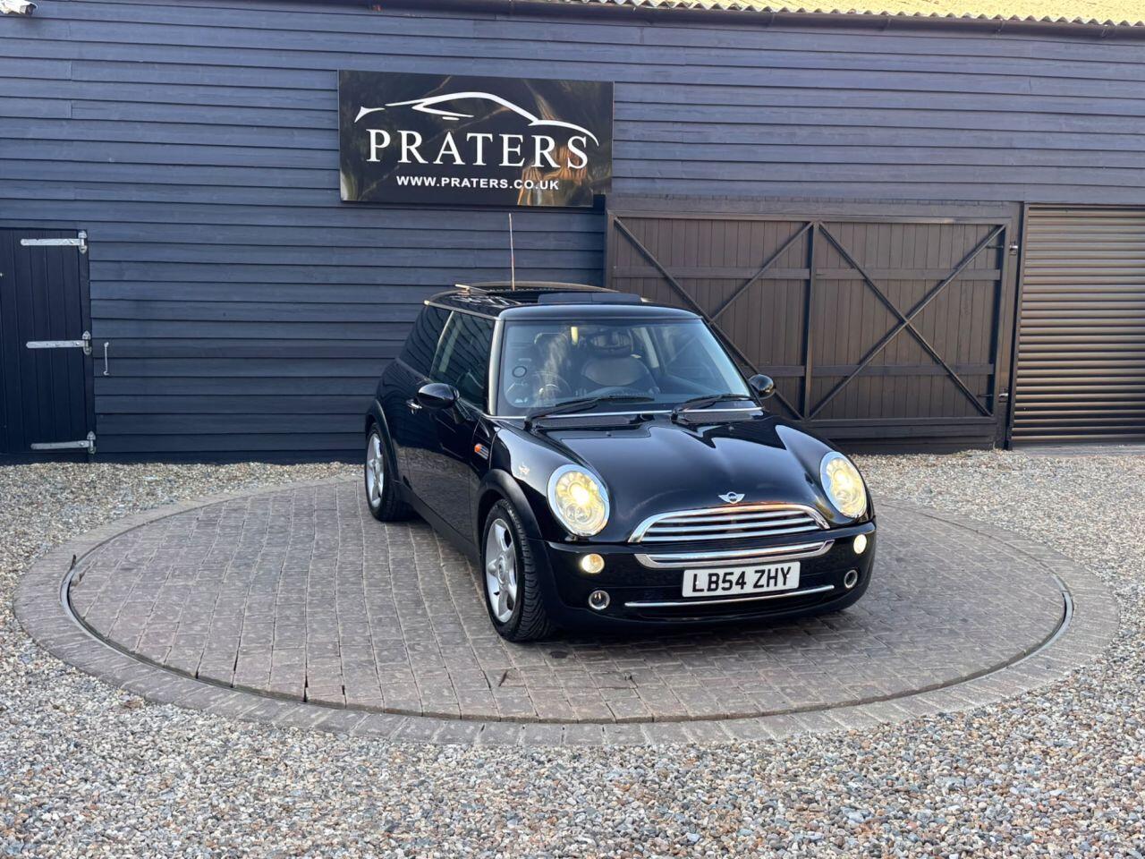 Mini Hatch view 23