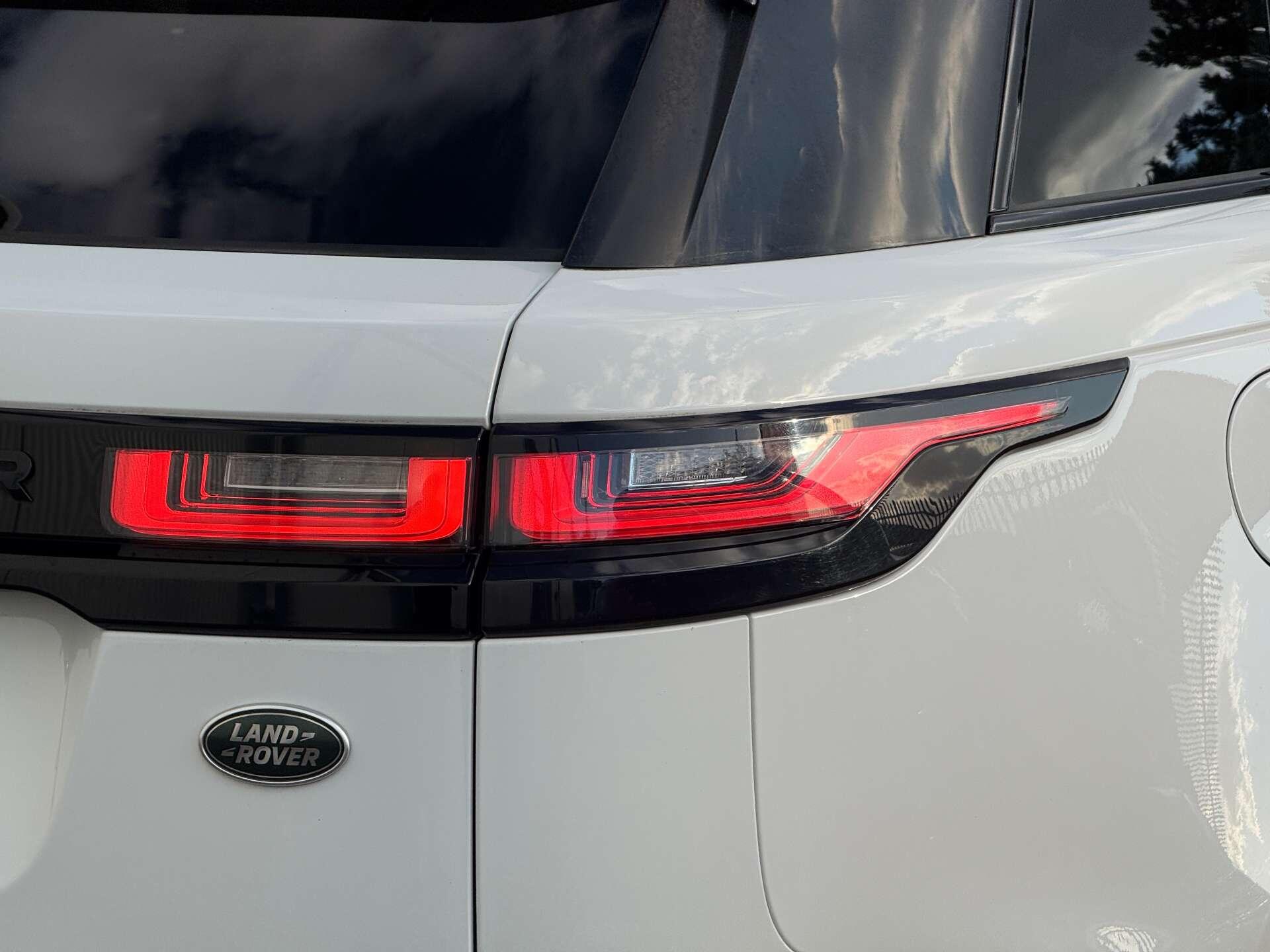 Land Rover Range Rover Velar view 14