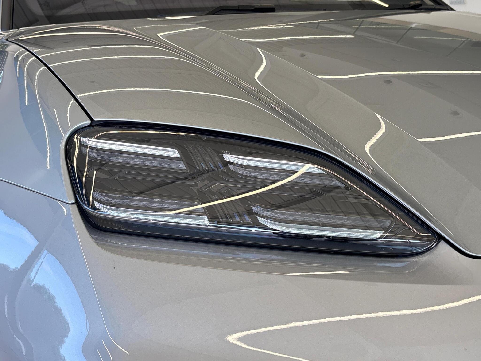 Porsche Macan view 21