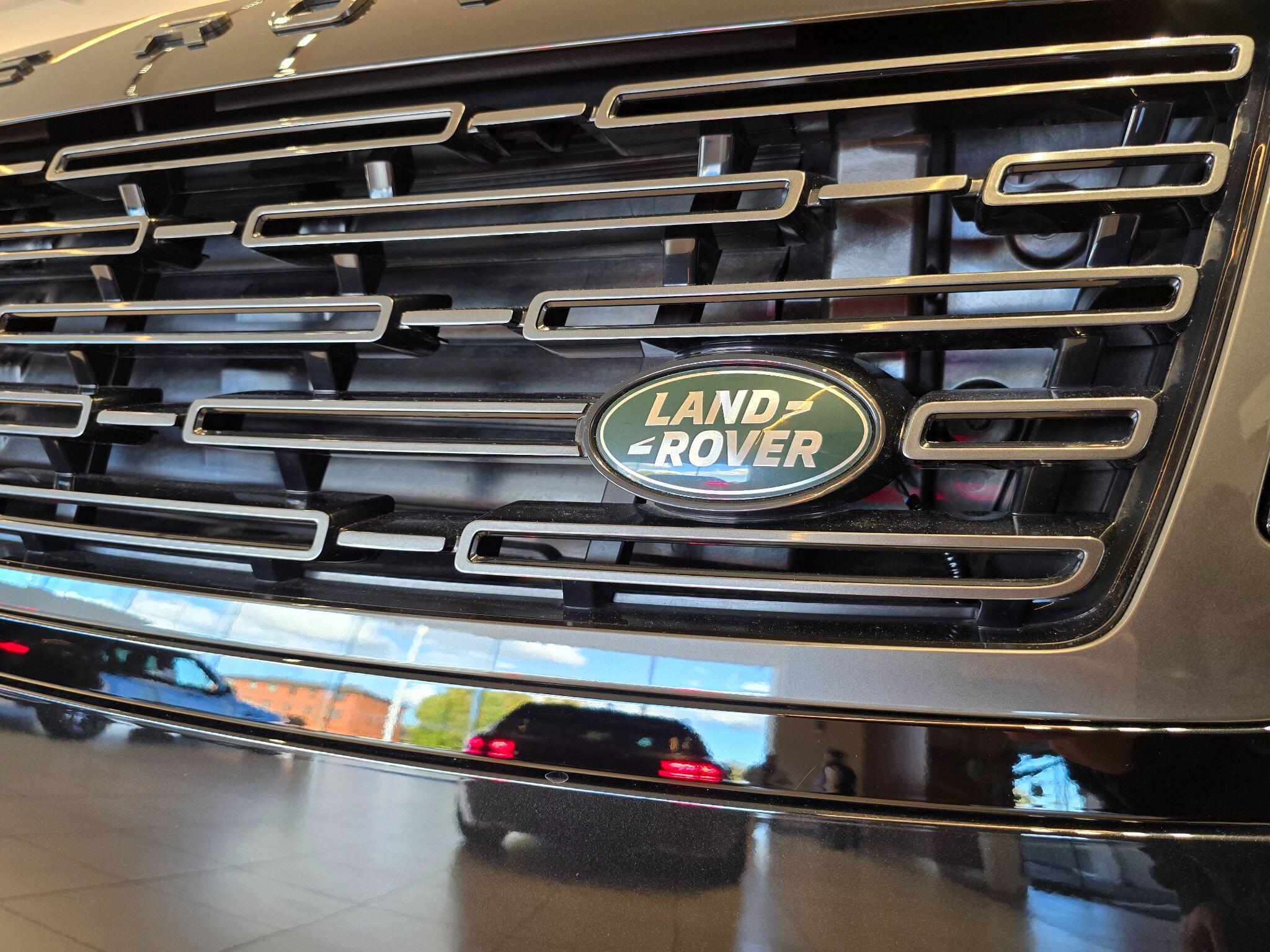 Land Rover Range Rover view 52
