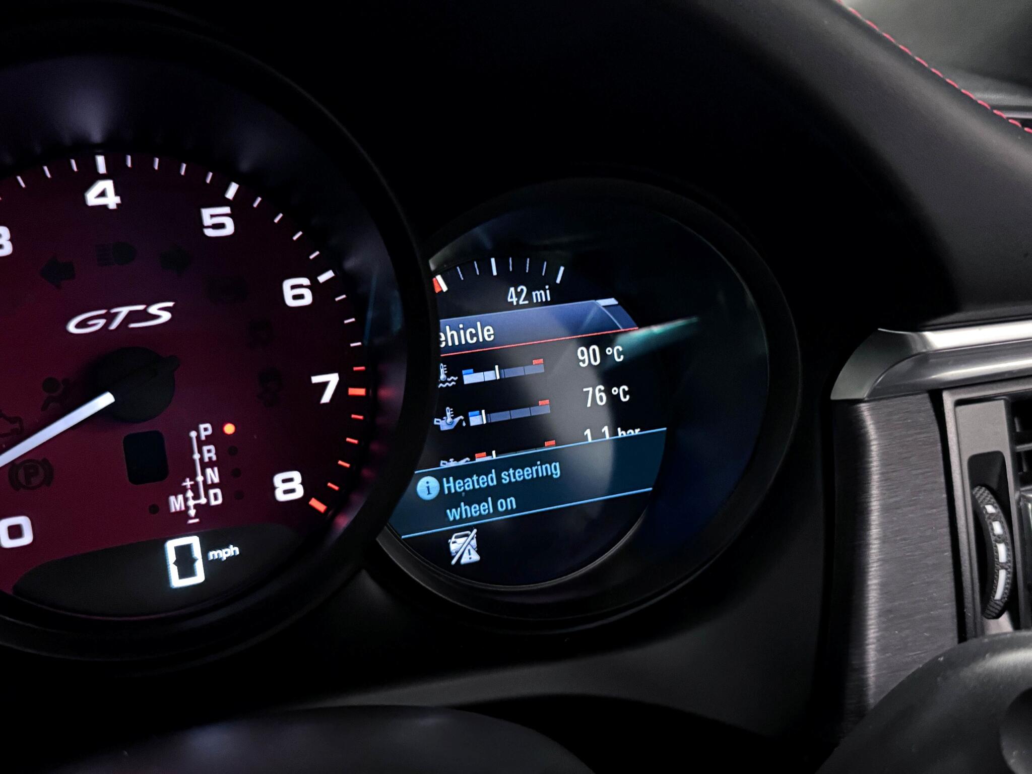 Porsche Macan view 40