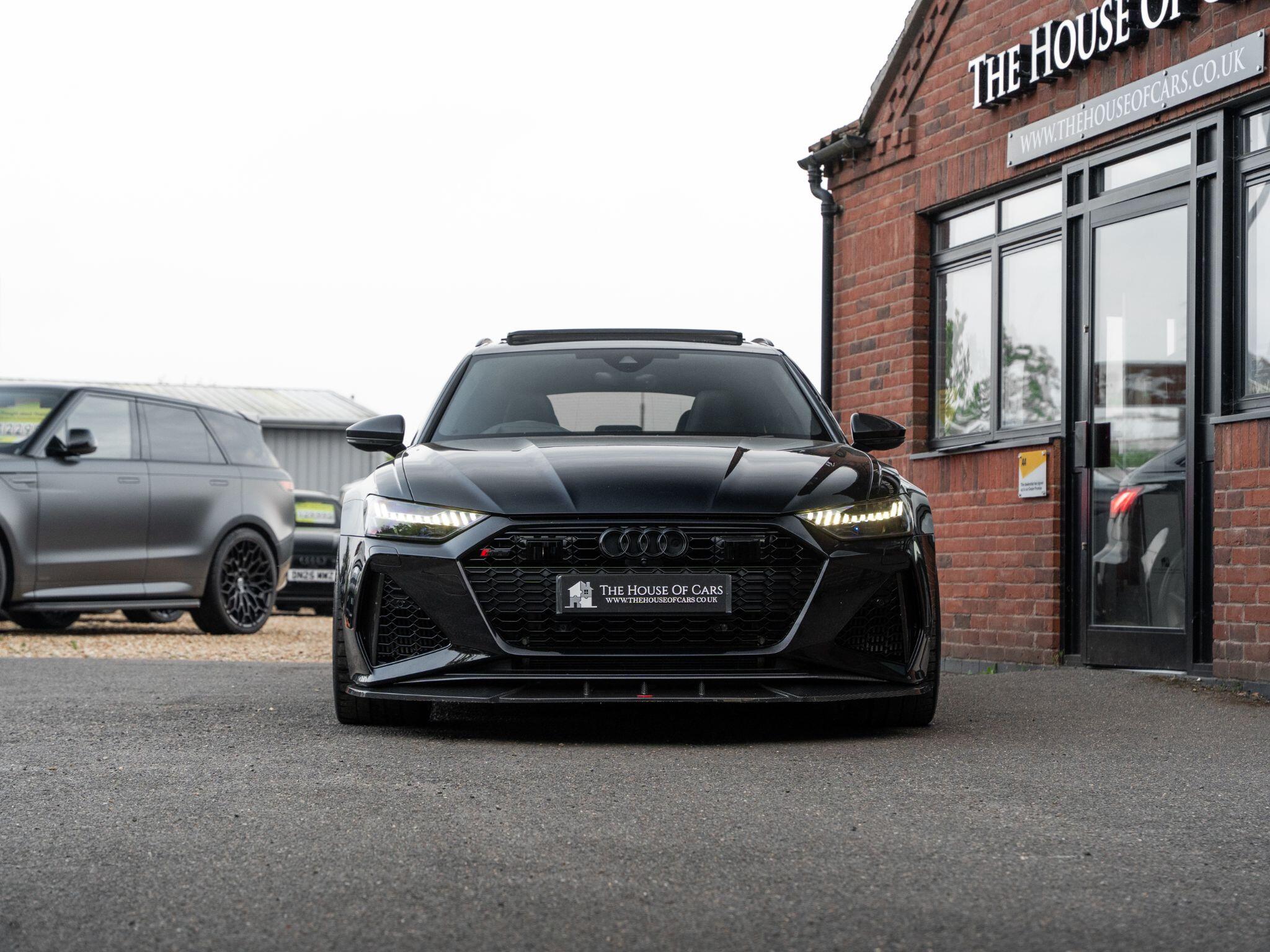 Audi RS6 Avant view 2