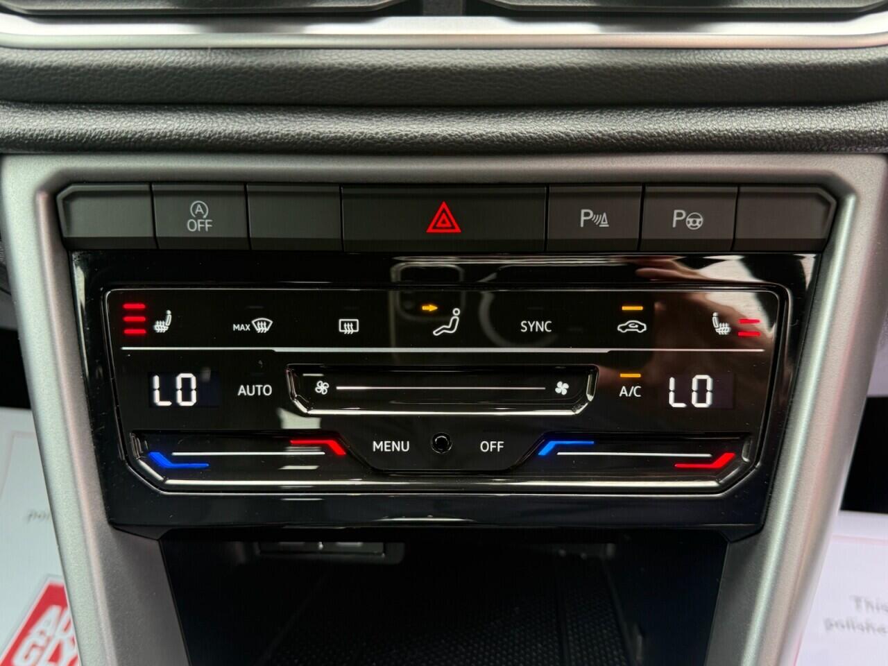 Volkswagen T-Roc view 30