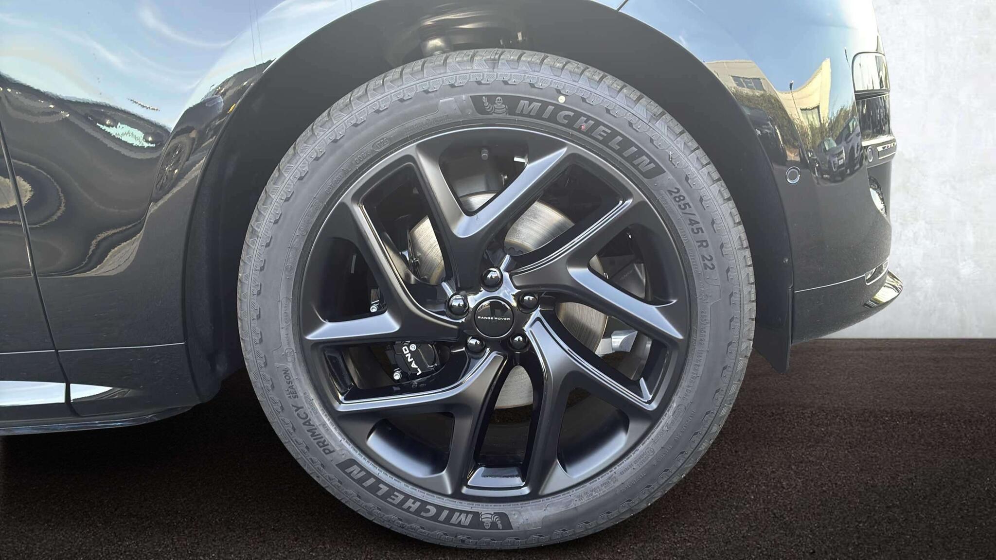 Land Rover Range Rover Sport view 8
