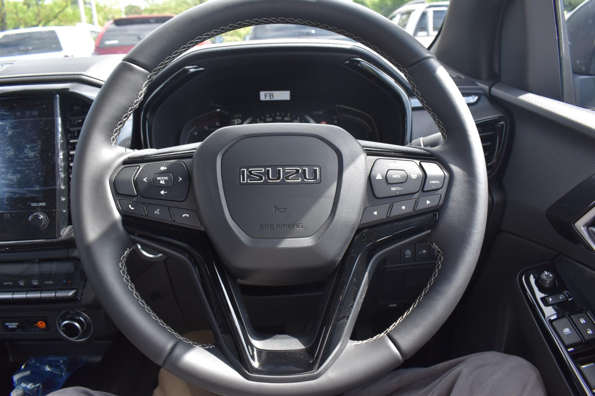 D-Max - 1.9 TD V-Cross Auto 4WD Euro 6 (s/s) 4dr - Image 20