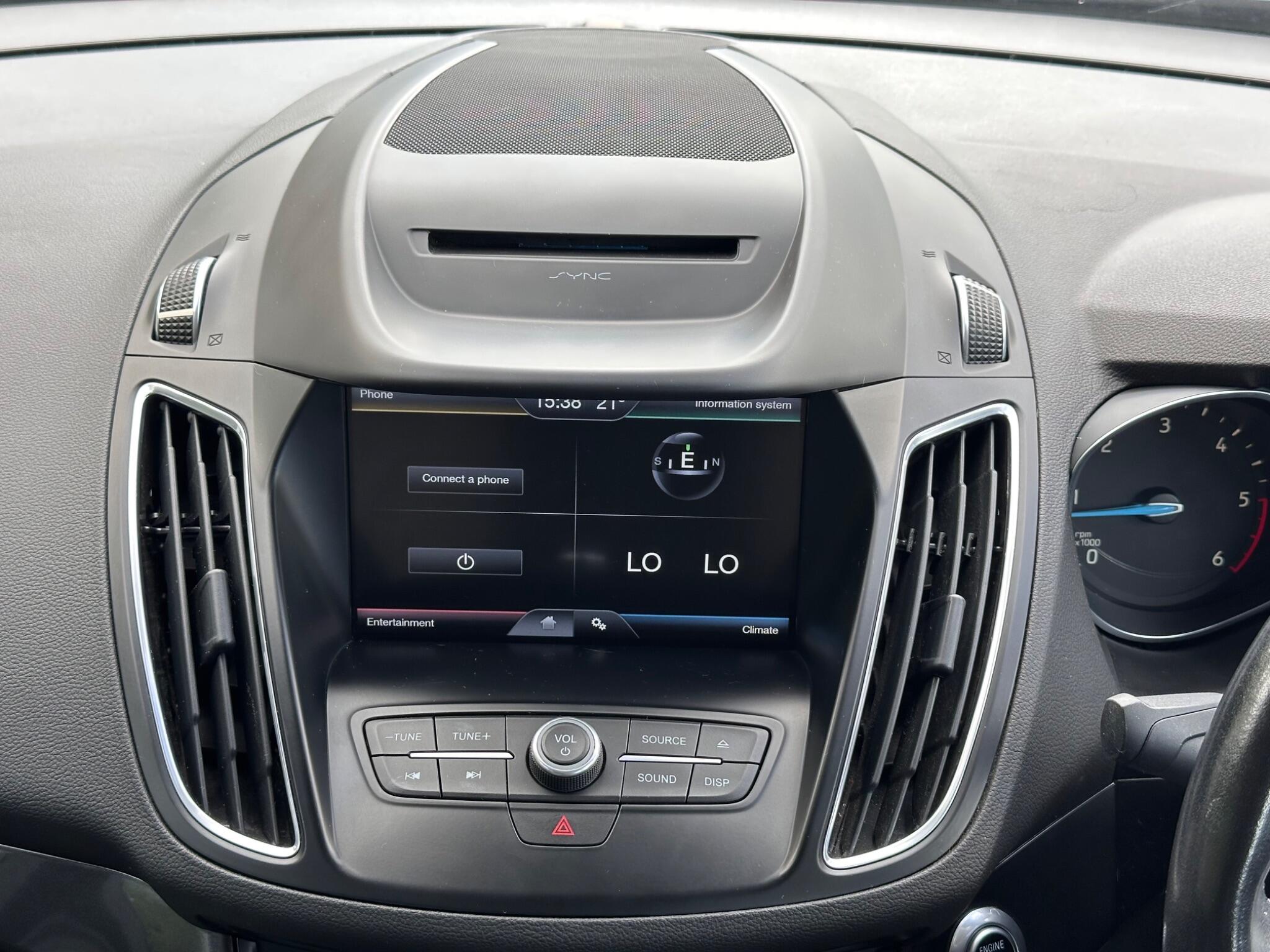 Ford Grand C-Max view 39