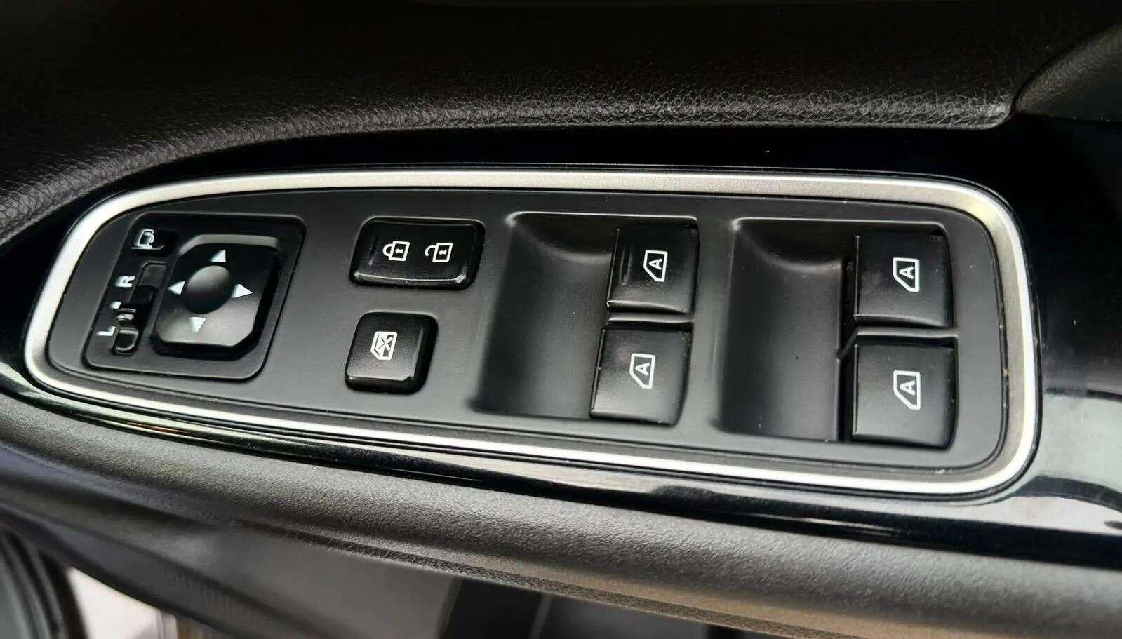Mitsubishi Outlander view 46