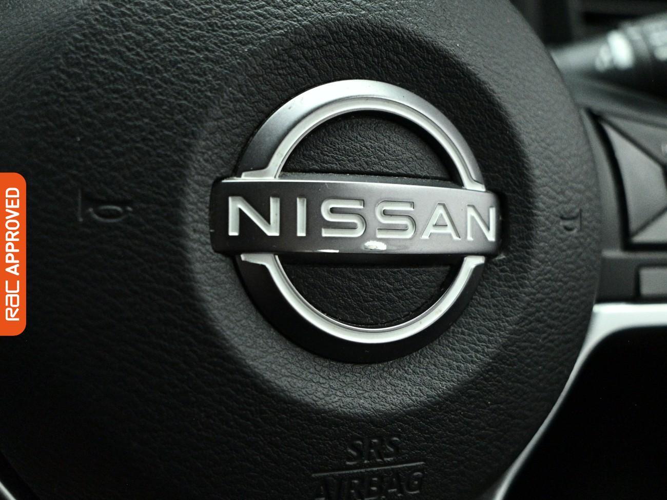 Nissan Leaf view 24