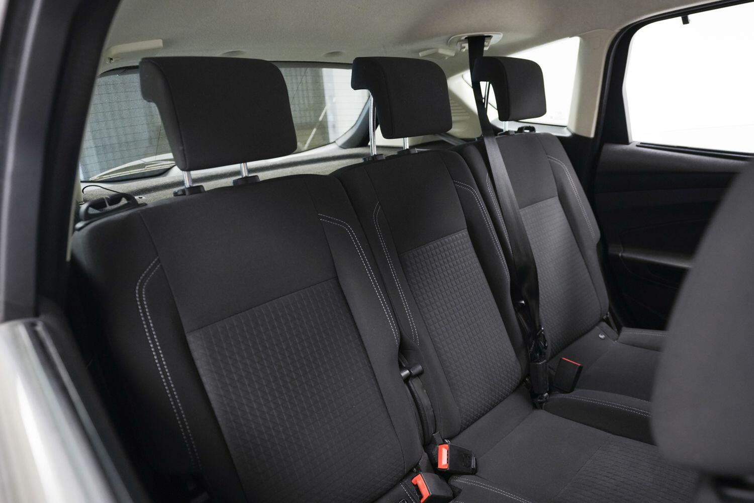 Ford C-Max view 13