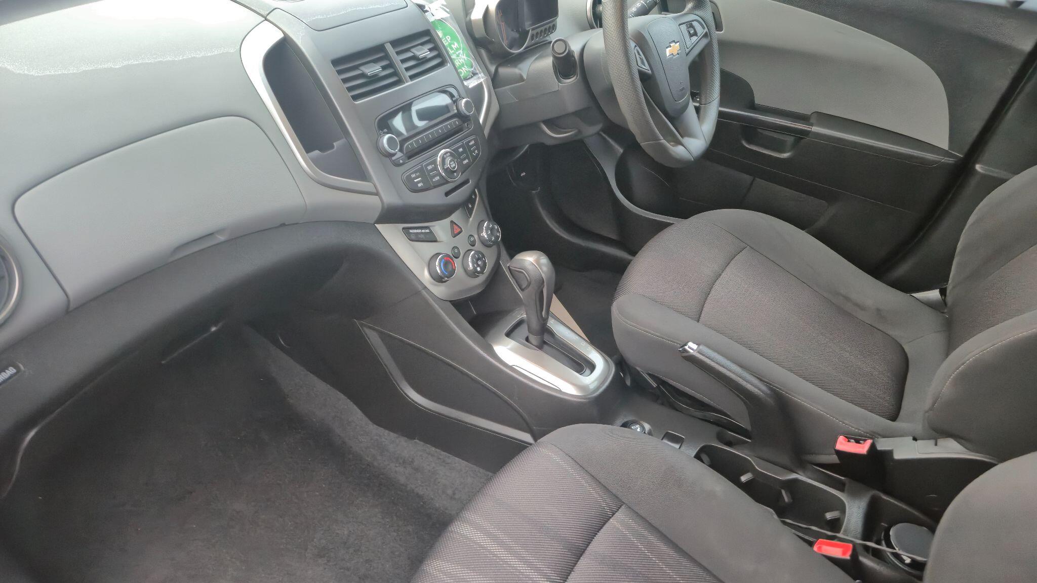 Chevrolet Aveo view 17
