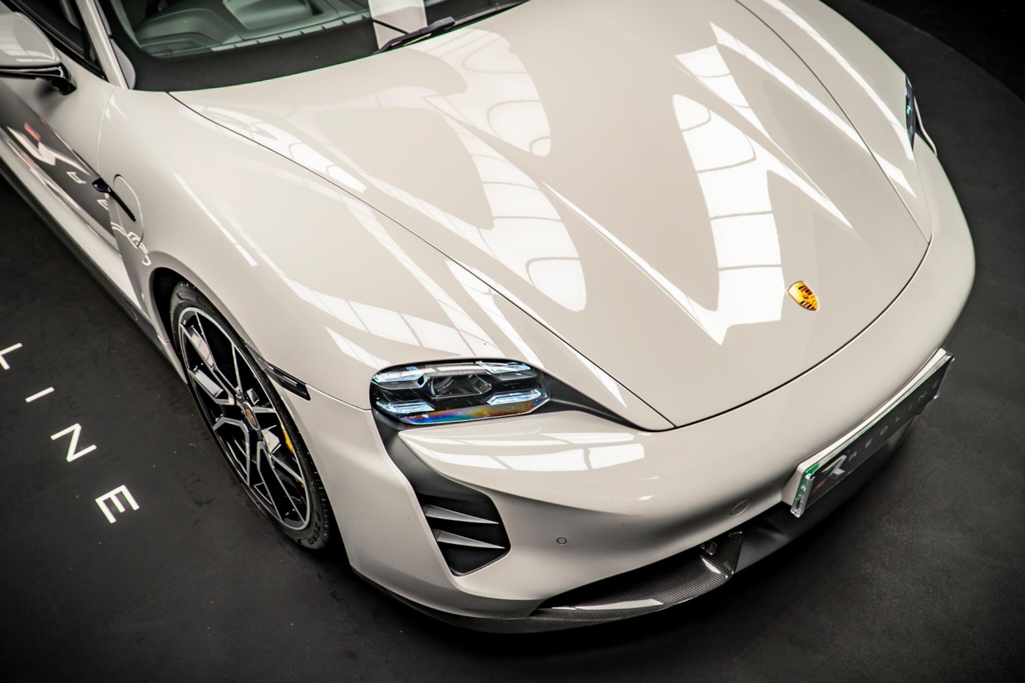 Porsche Taycan view 11
