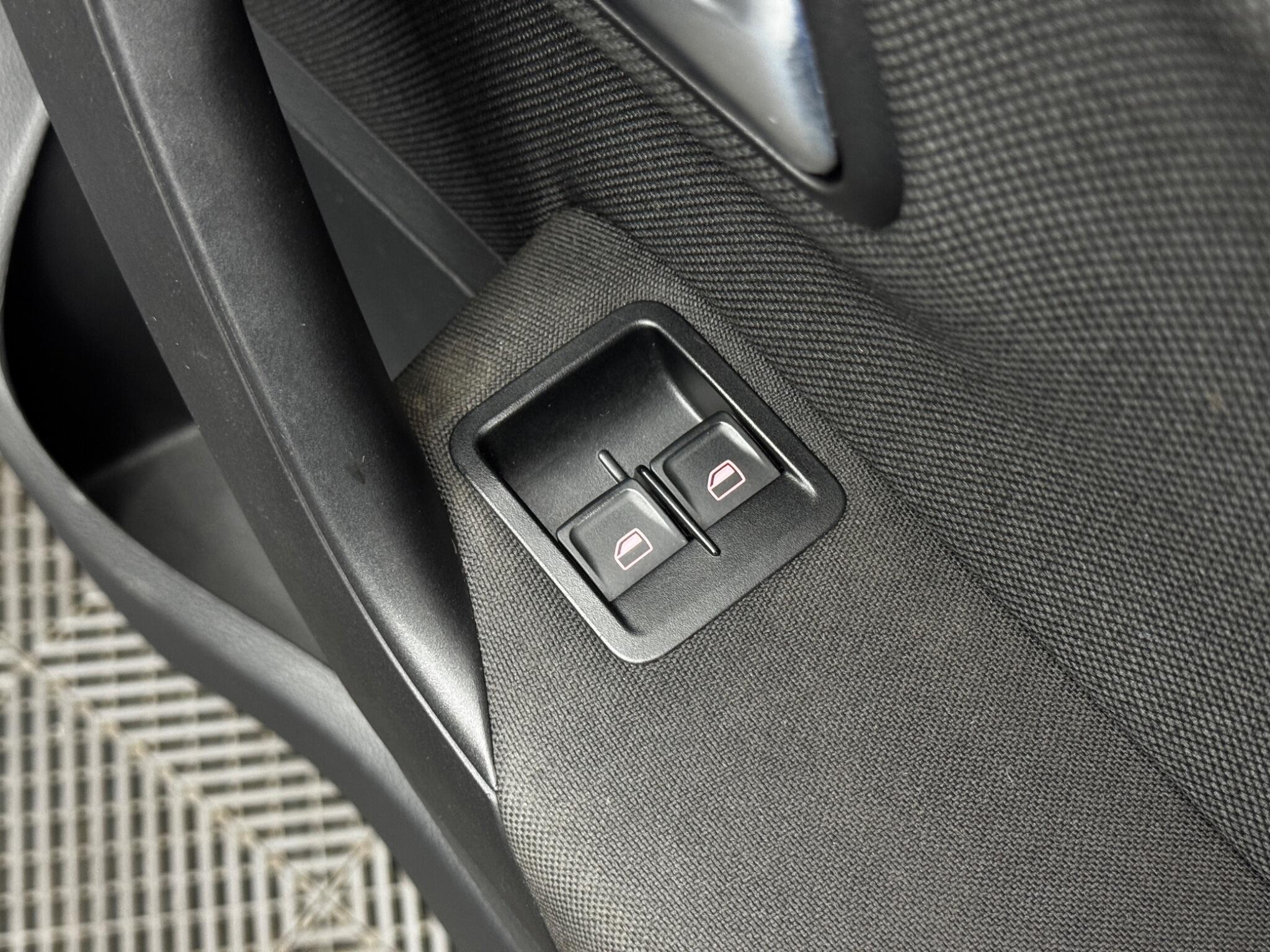 Volkswagen Polo view 39