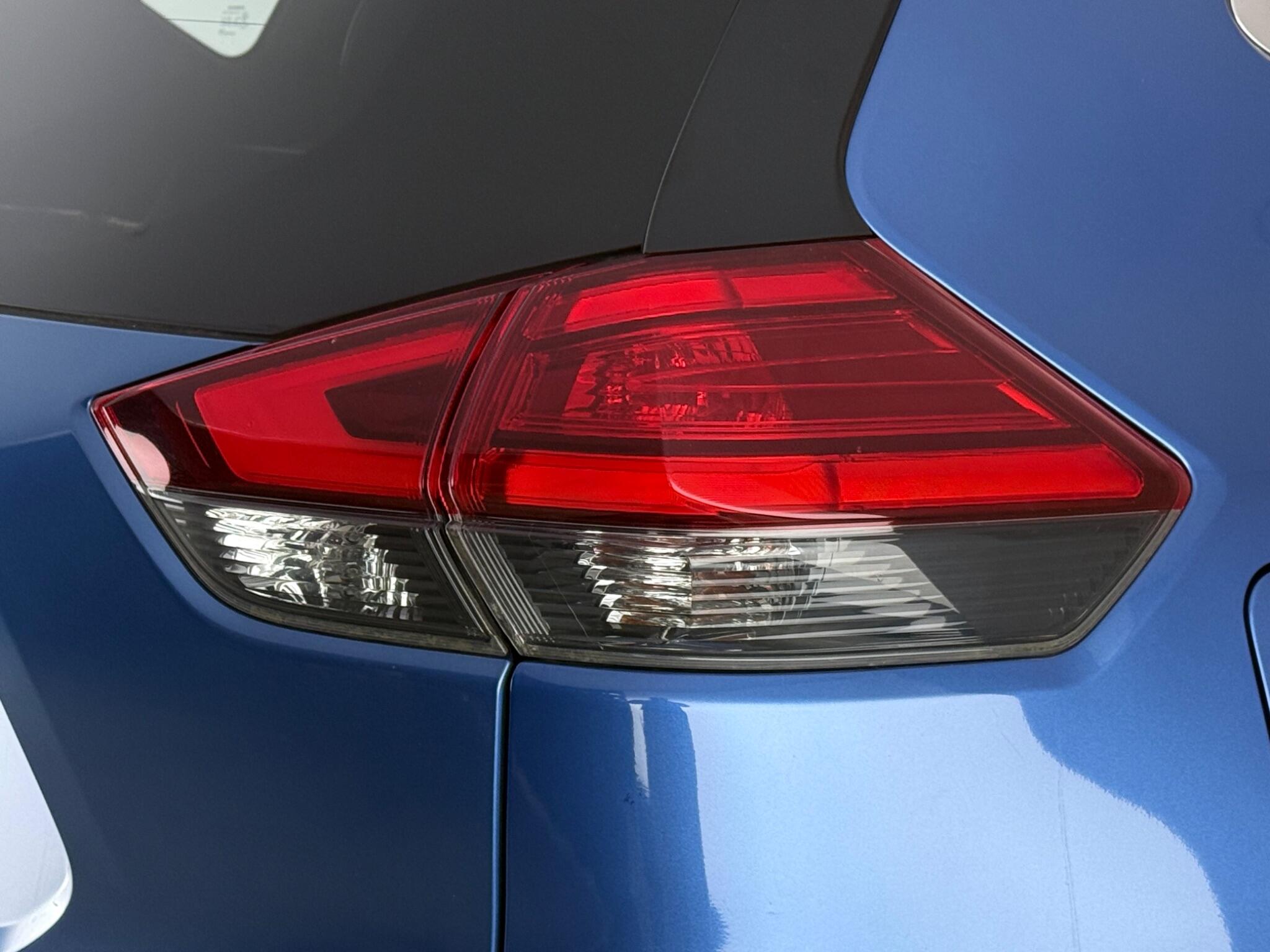 Nissan X-Trail view 9