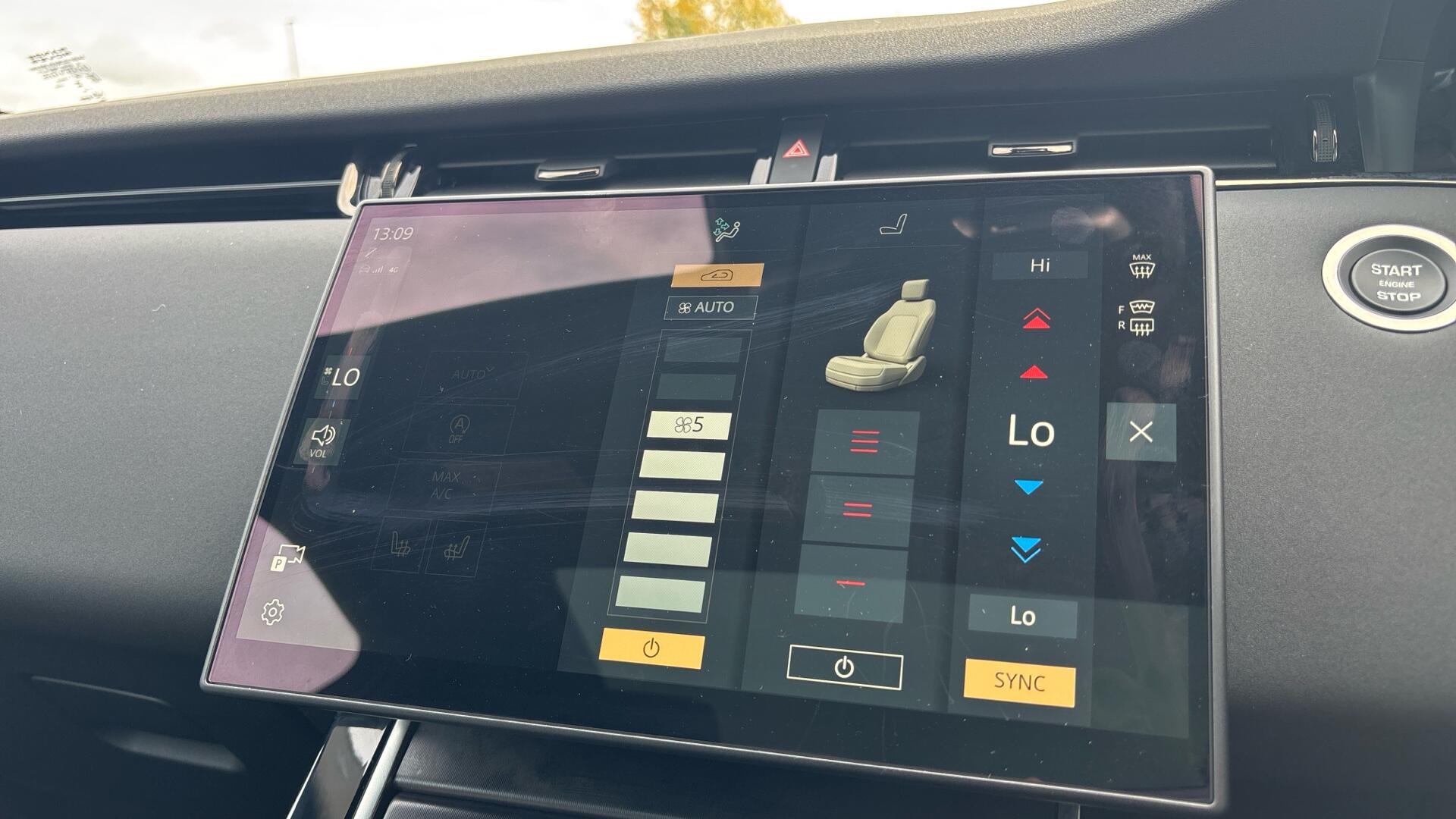 Land Rover Range Rover Evoque view 32