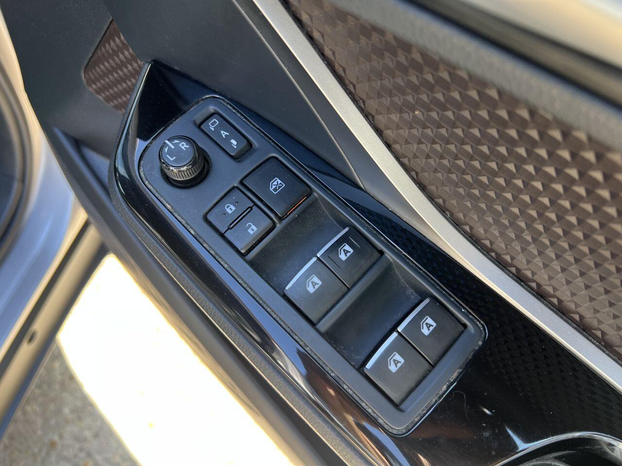 Toyota C-HR view 59