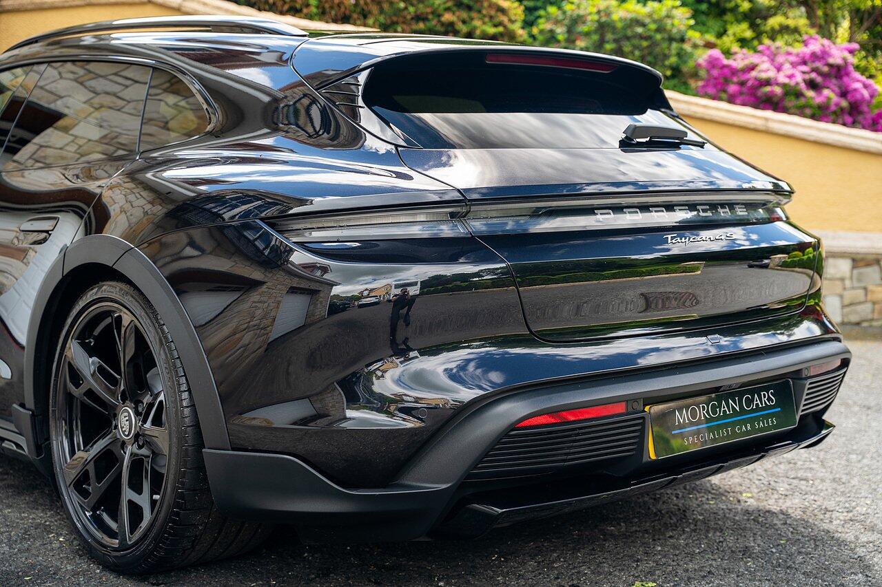 Porsche Taycan view 7