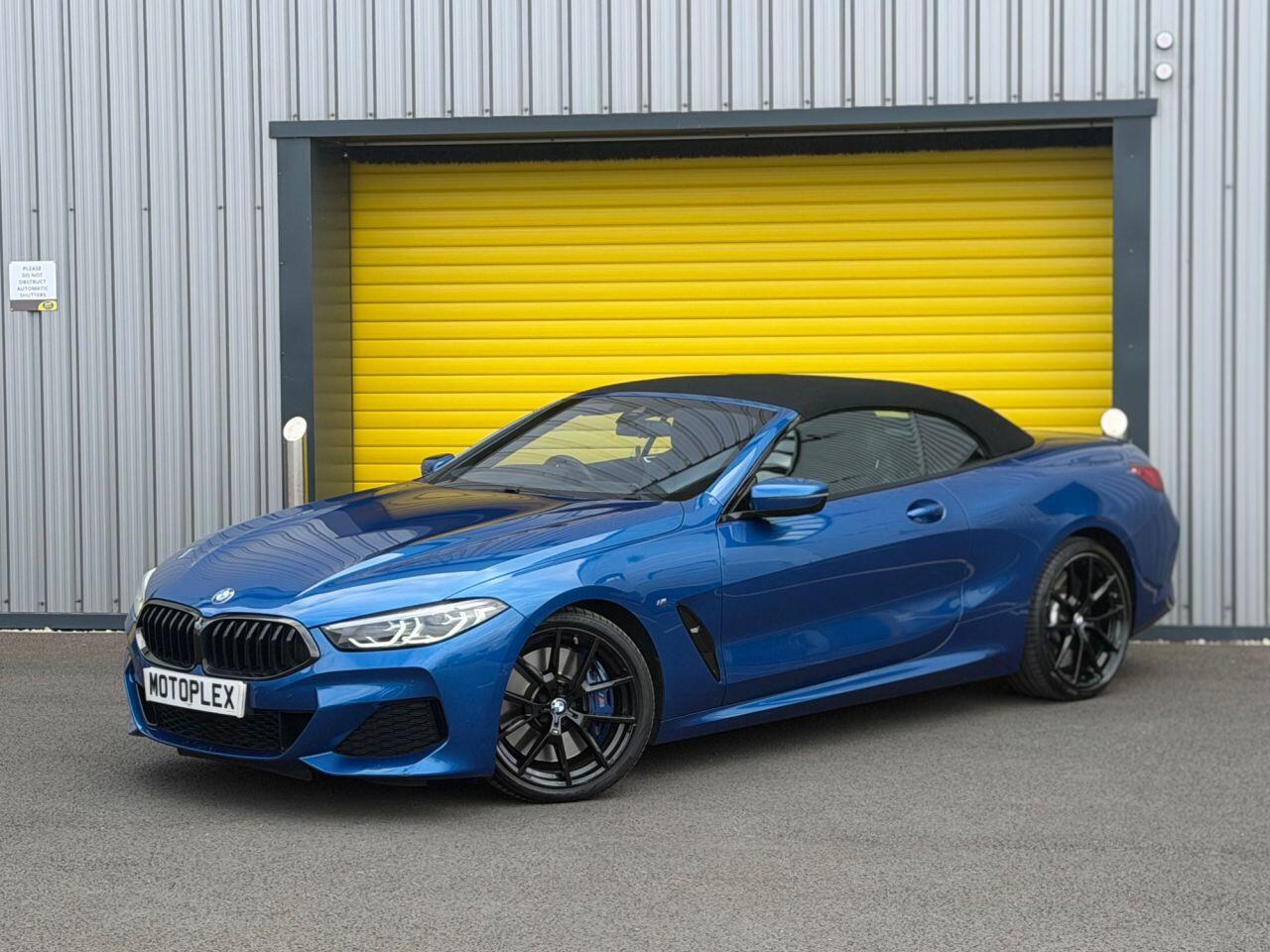 BMW 8 Series view 19