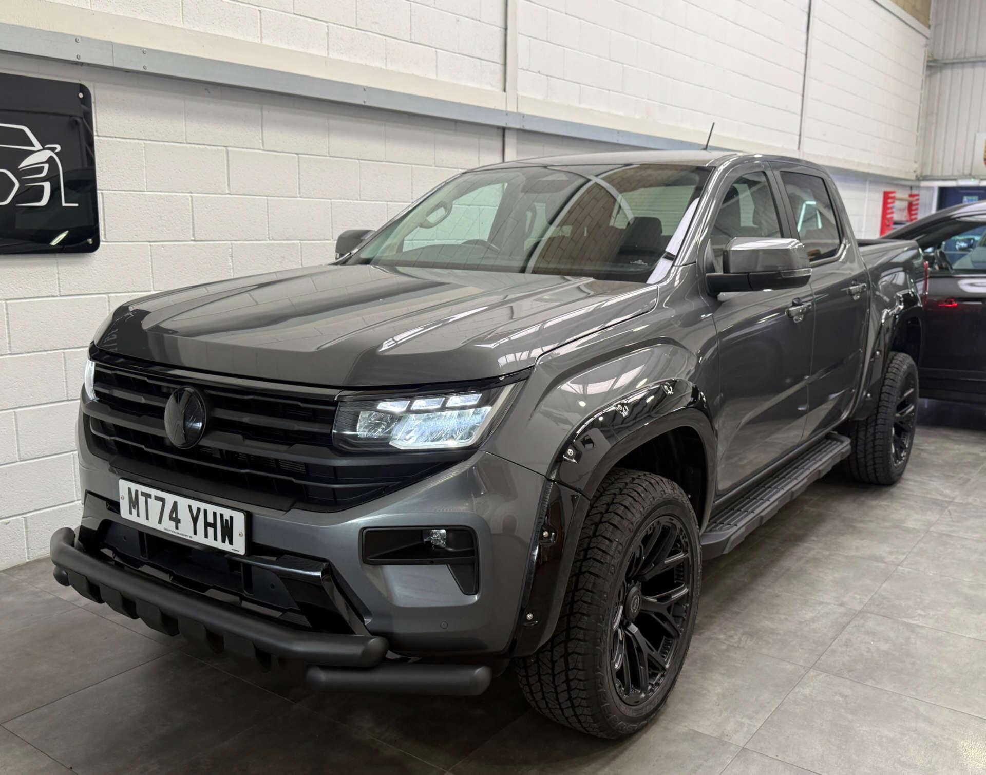 Volkswagen Amarok view 3