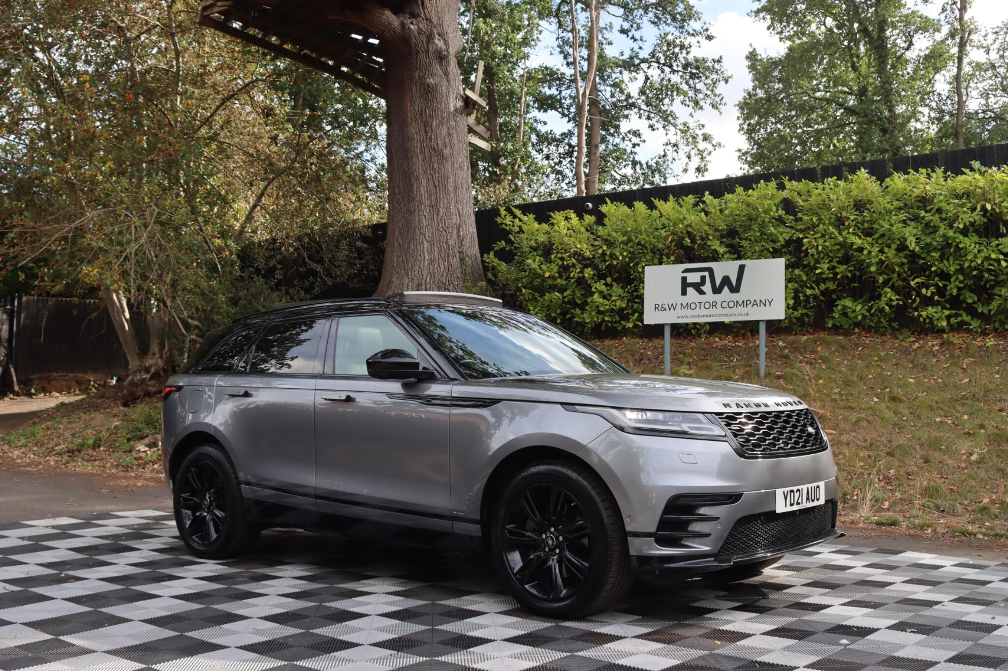 Land Rover Range Rover Velar view 31