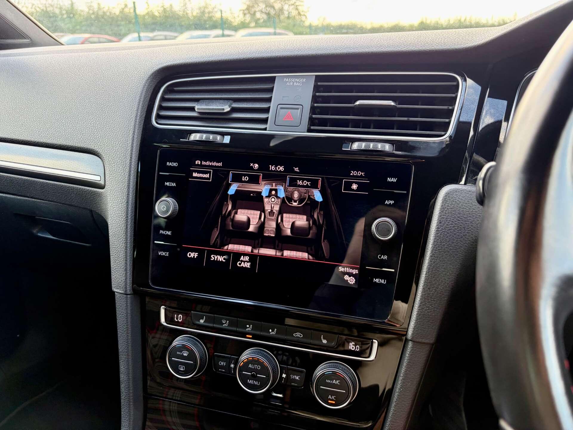 Volkswagen Golf view 47