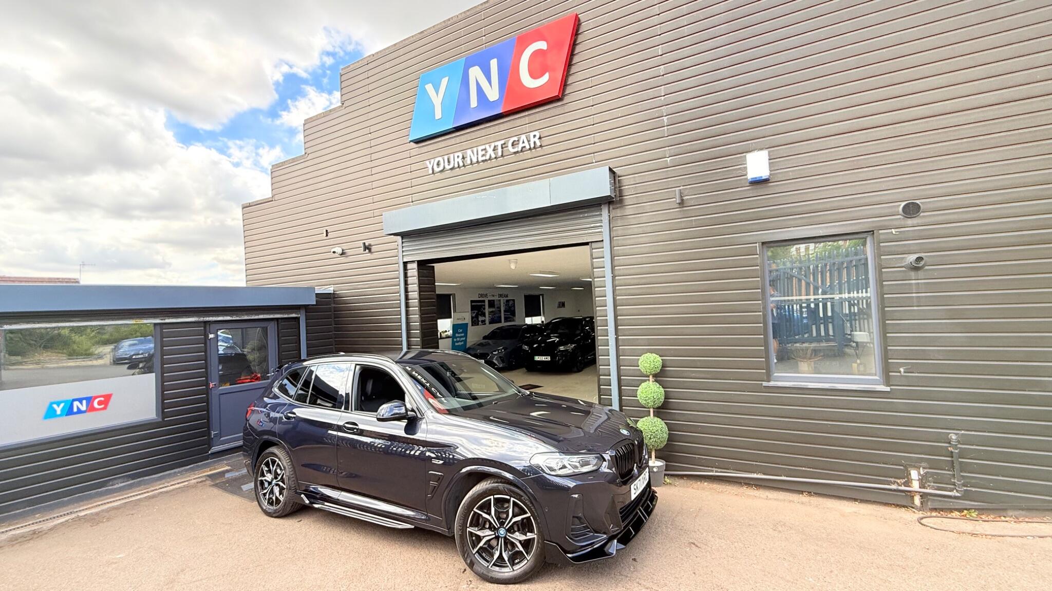 BMW X3 view 7
