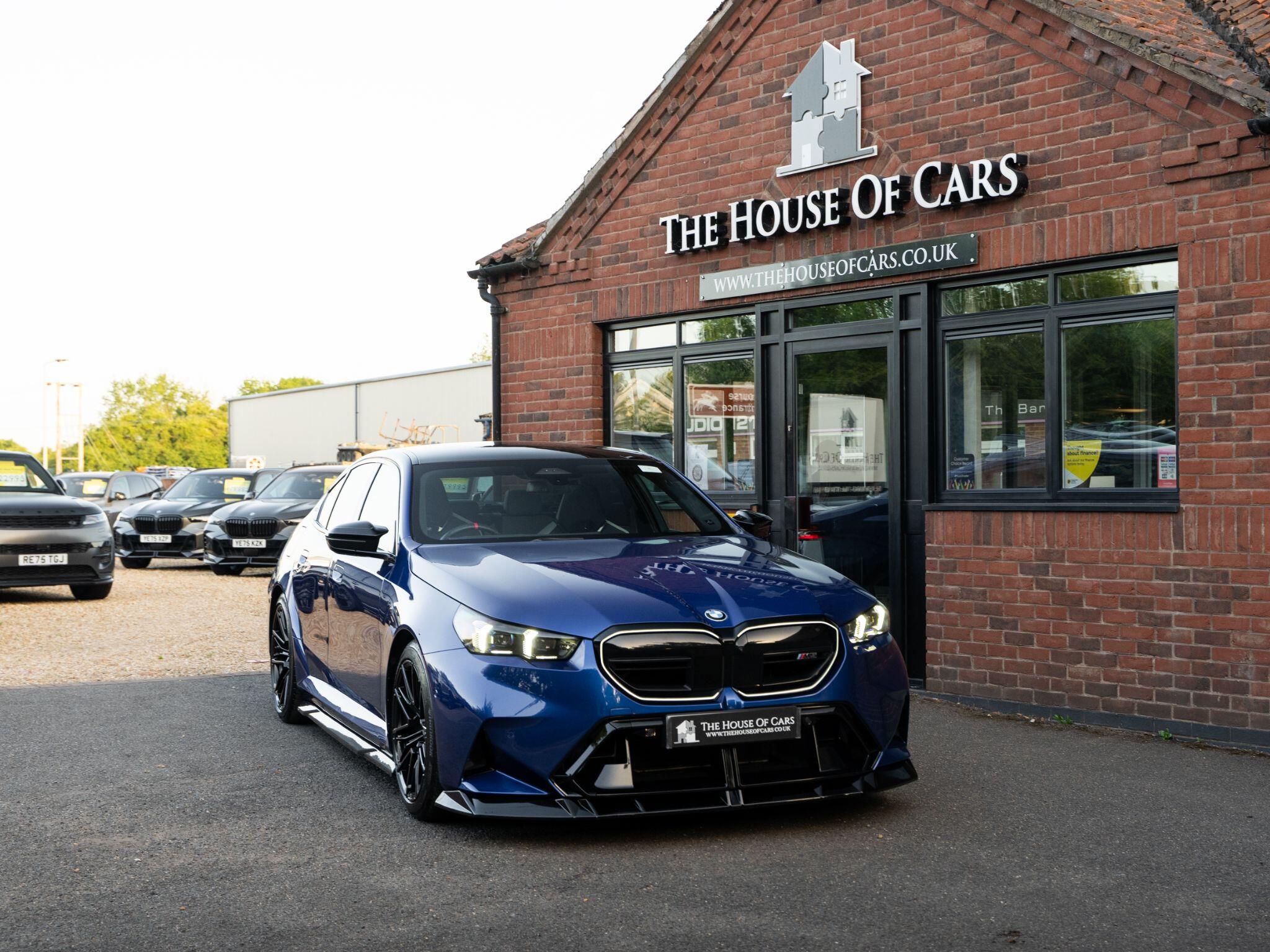 BMW M5 view 5