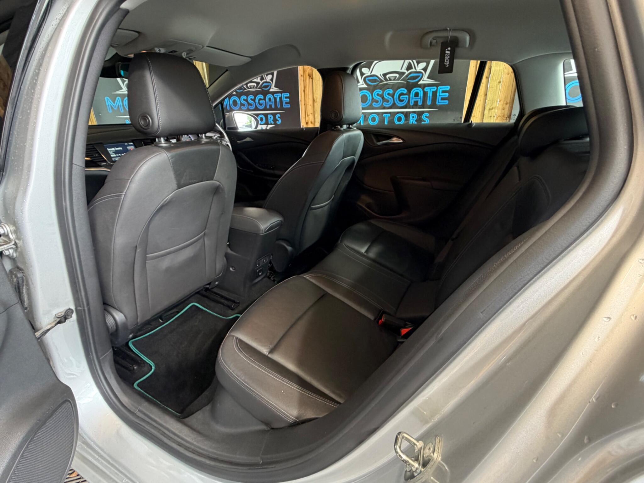 Vauxhall Astra view 17