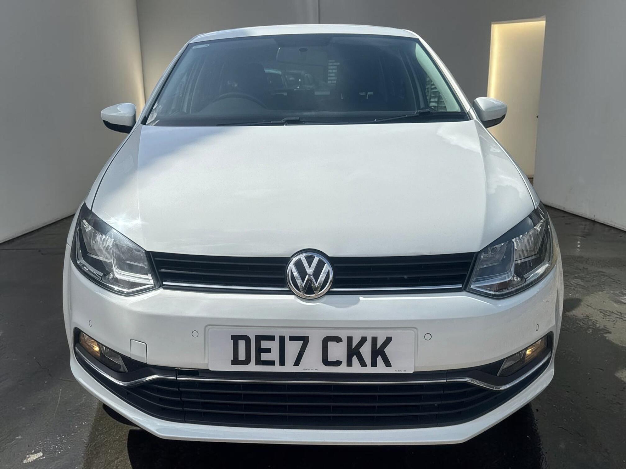 Volkswagen Polo view 2